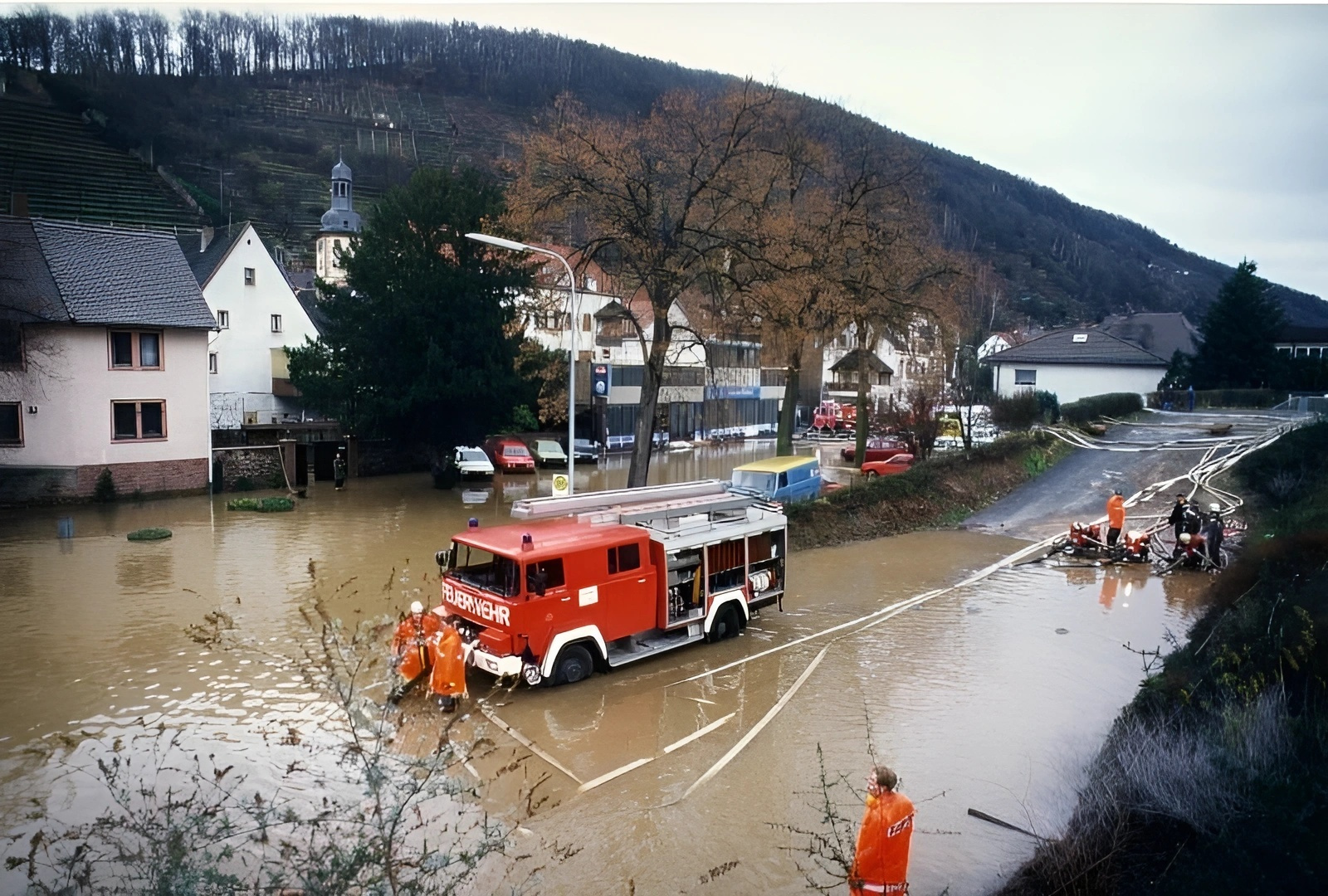 Hochwasser Ende Januar 1995 in der Brückenstraße