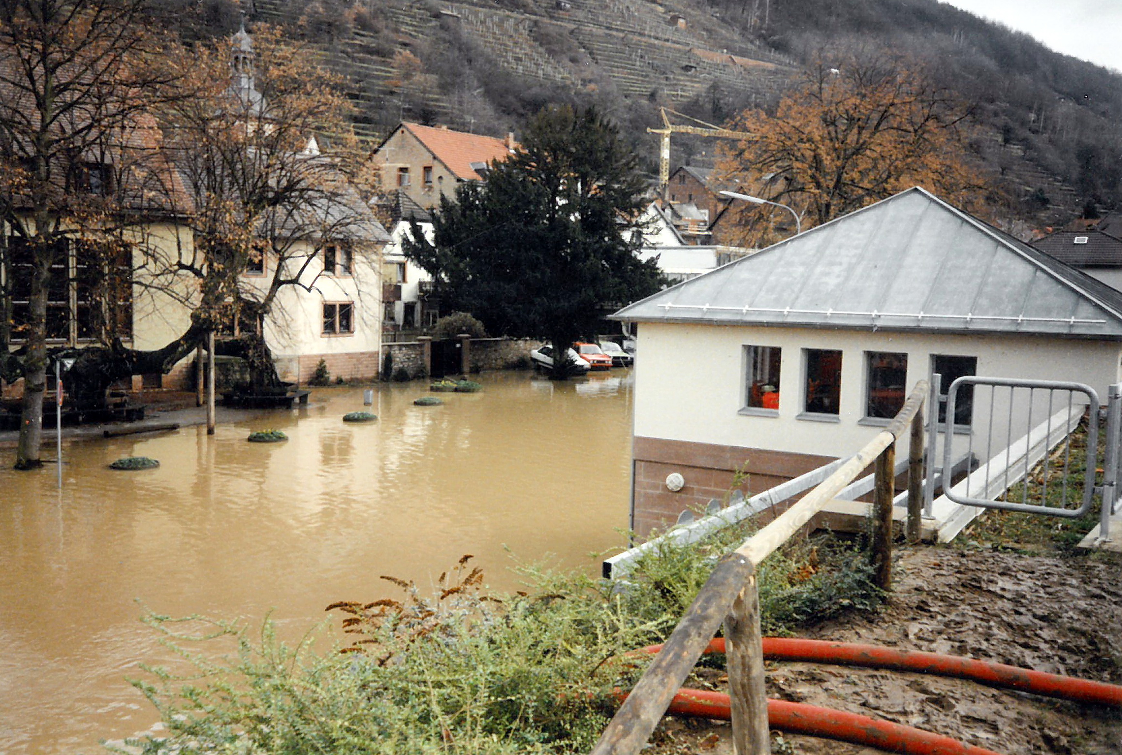 Hochwasser Ende Januar 1995 in der Brückenstraße