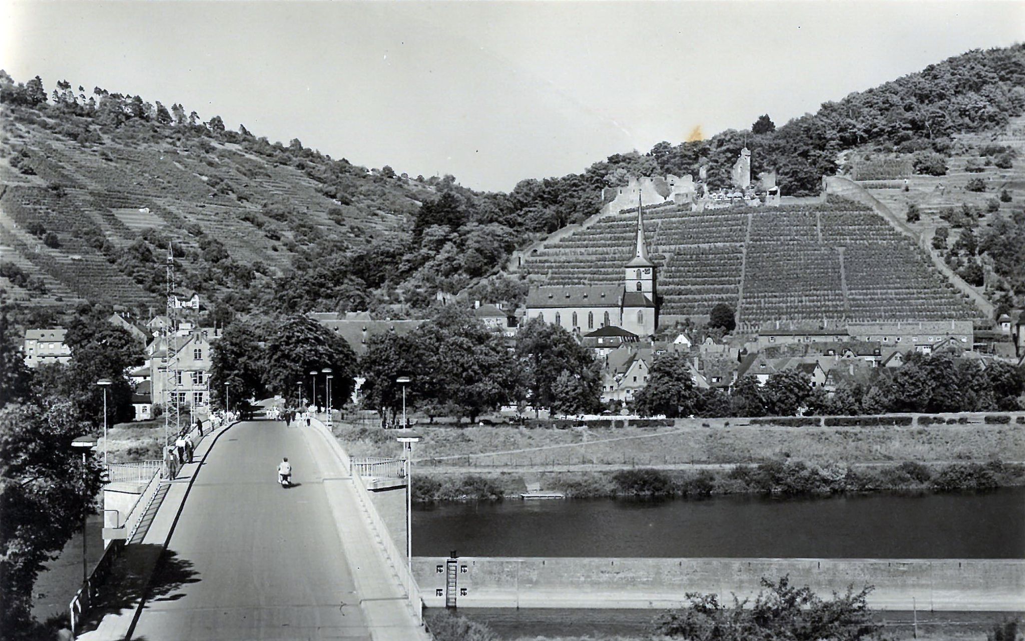 Die Mainbrücke 1950