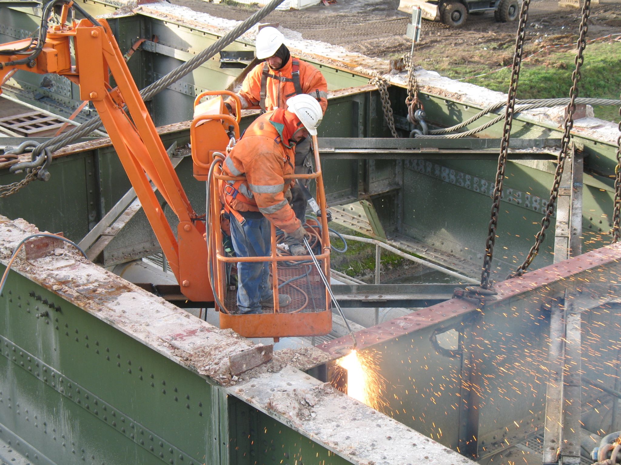 Abriss der alten Mainbrücke im Jahr 2012
