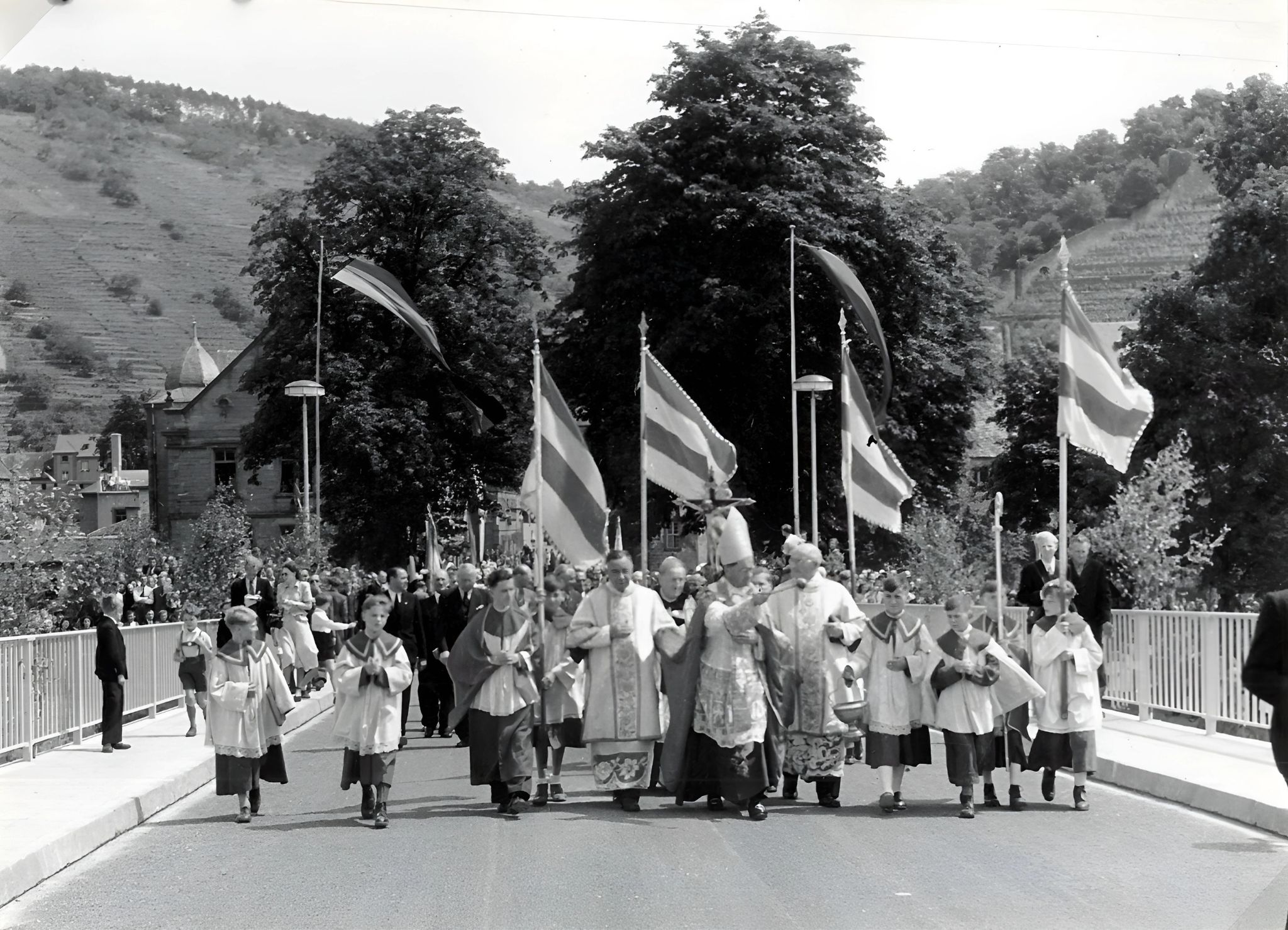 Segnung der Mainbrücke am 29. Juni 1949