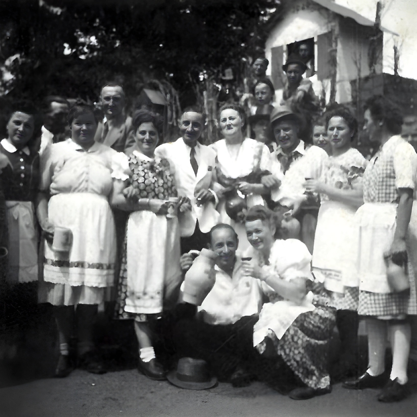Gruppenfoto der Winzer anlässlich der Brückeneinweihung