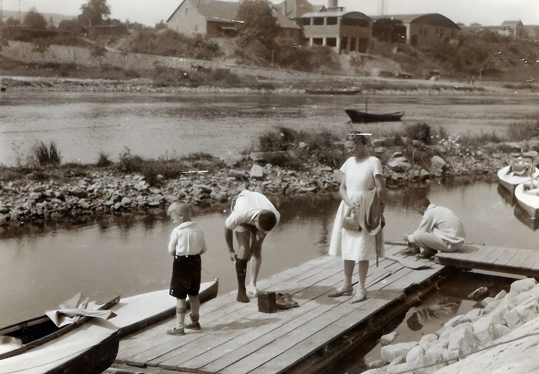 Mitglieder des Kanuclub am Mainufer 1929