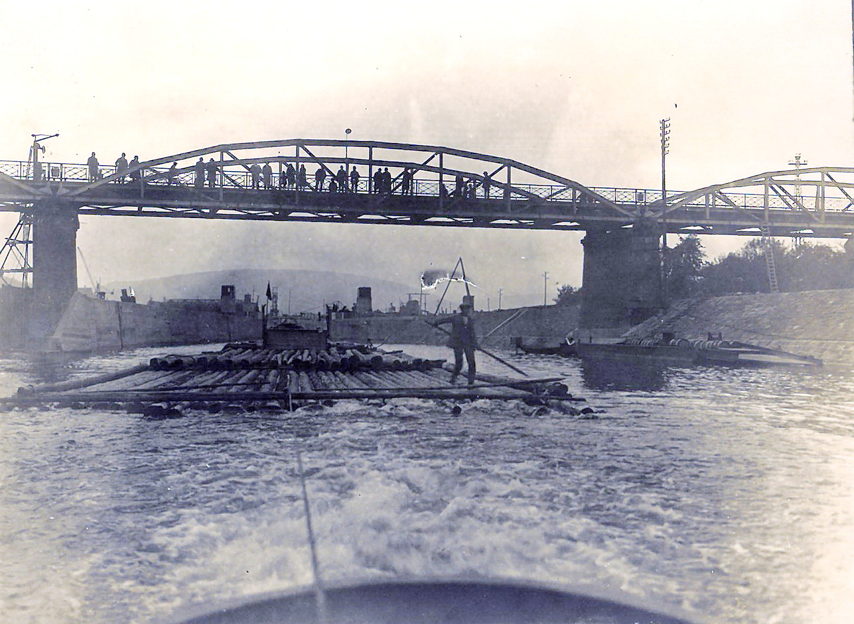 Mit dem Bau der Schleusen endete auch die Ära der Flößer auch dem Main