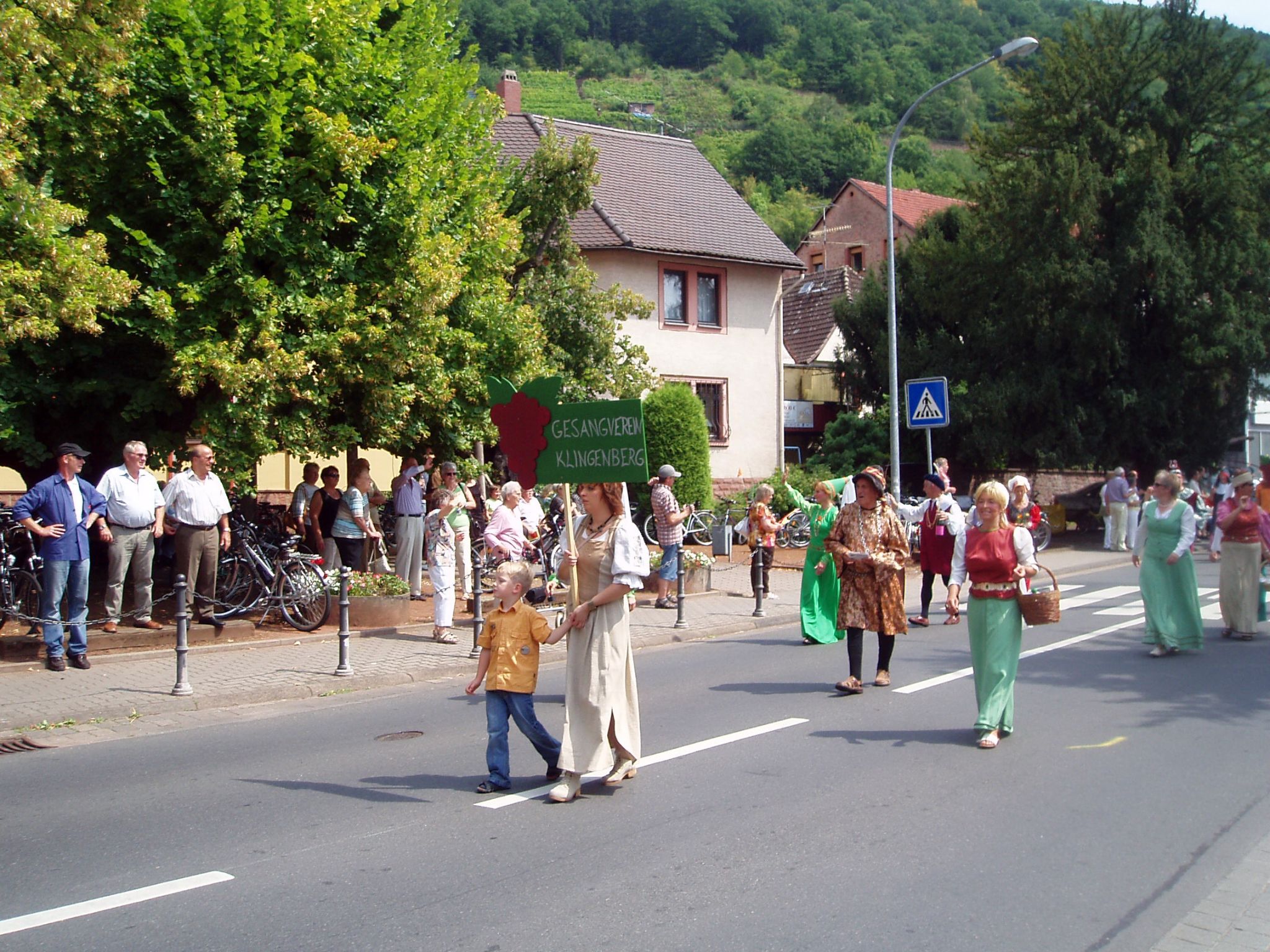 Jubiläumsfestzug 100 Jahre Weinbauverein