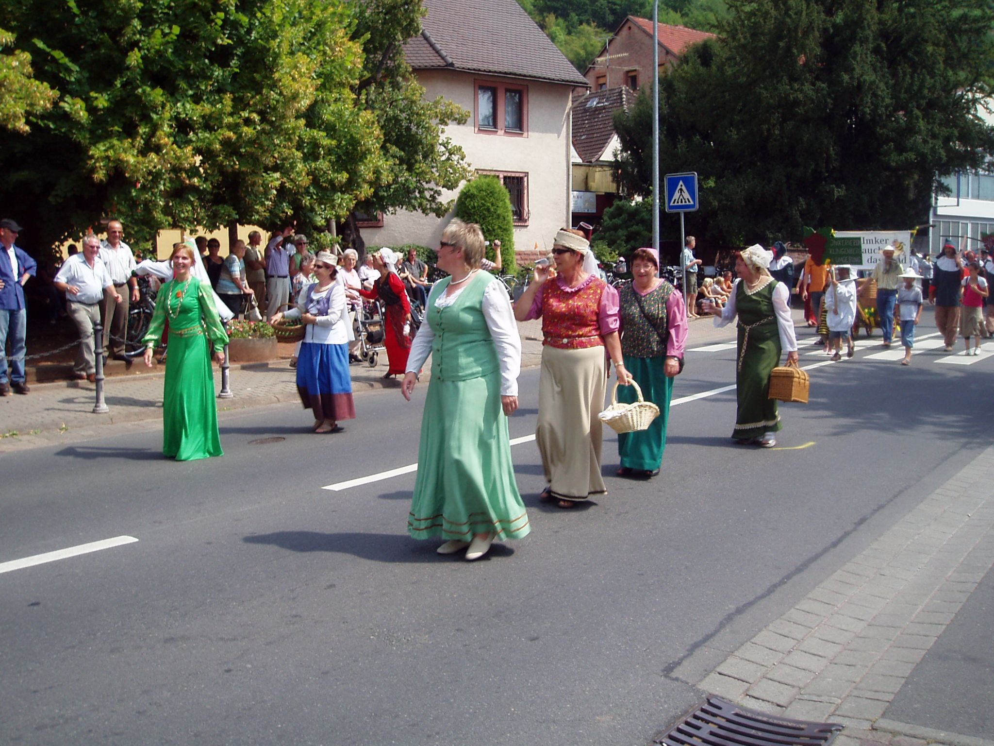 Jubiläumsfestzug 100 Jahre Weinbauverein