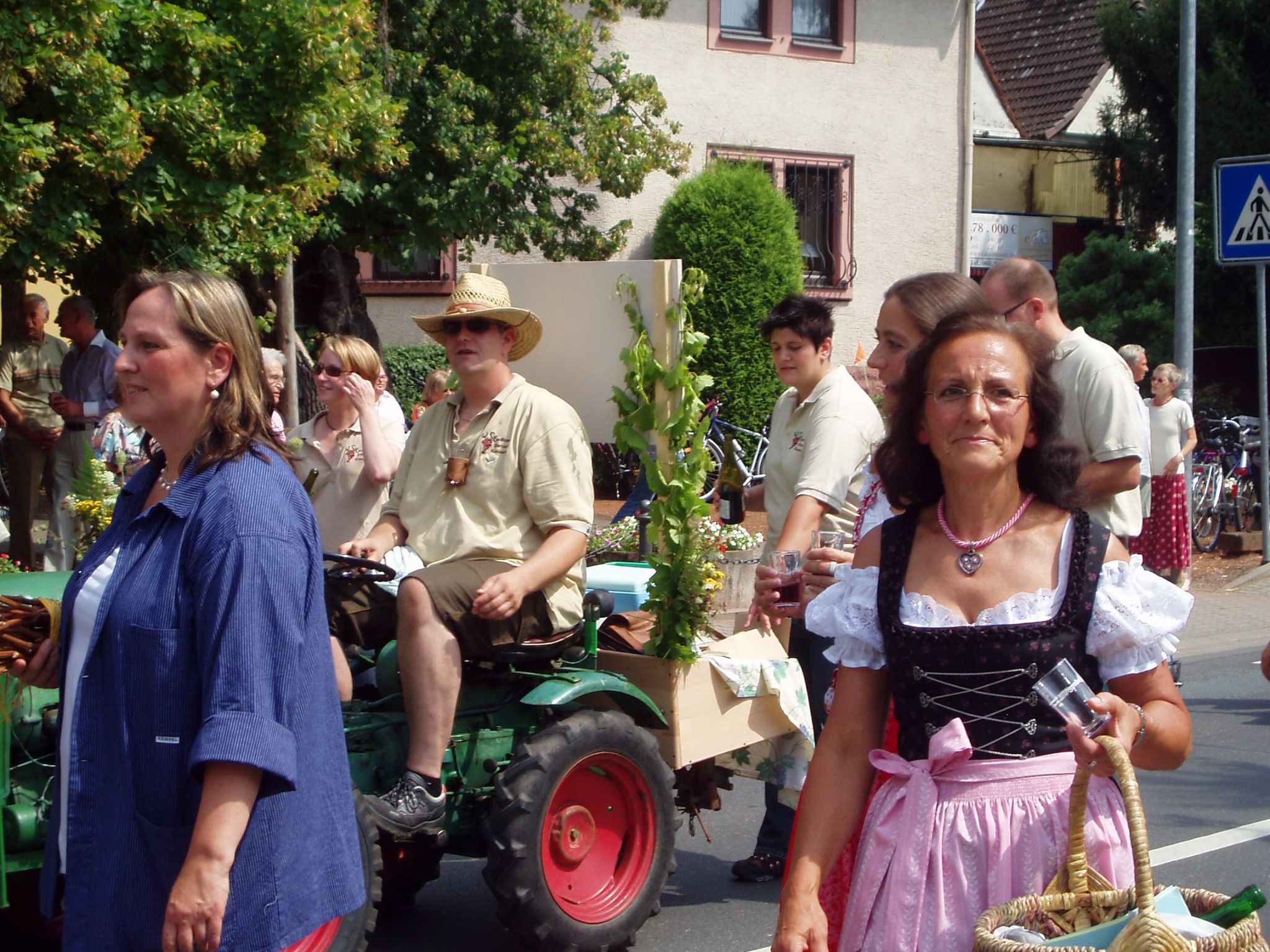 Jubiläumsfestzug 100 Jahre Weinbauverein