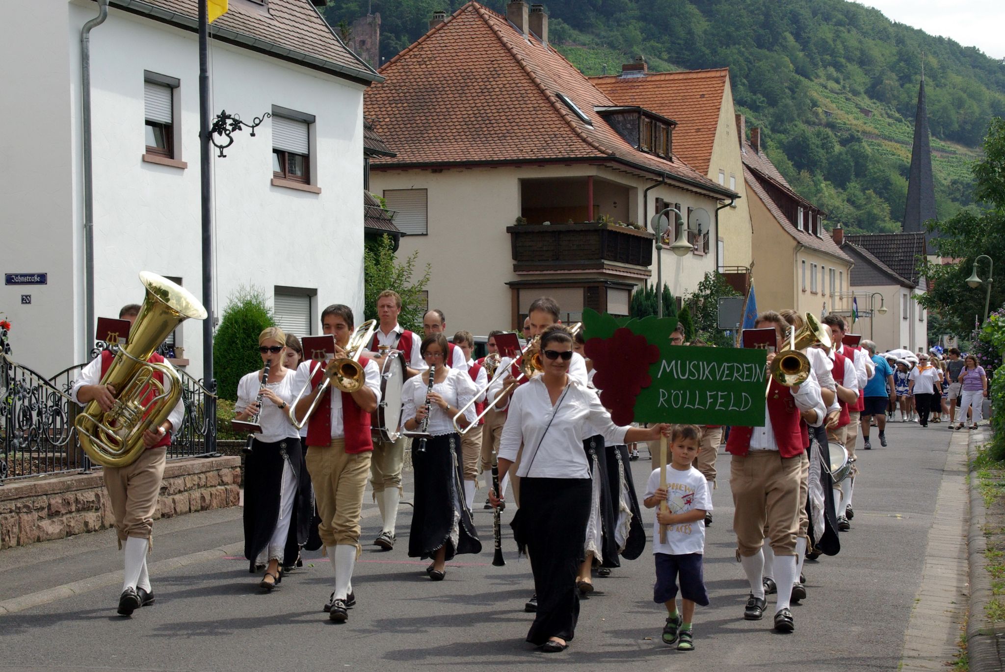 Jubiläumsfestzug 100 Jahre Weinbauverein