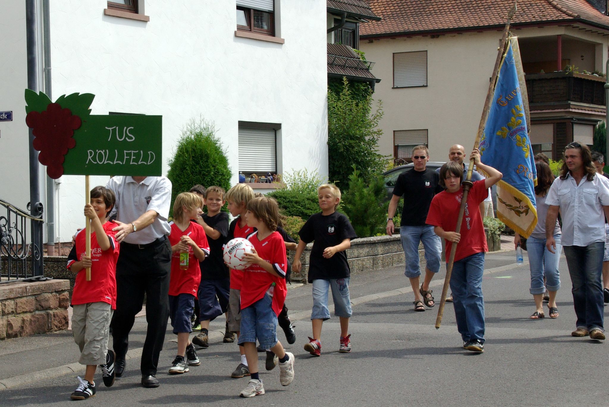Jubiläumsfestzug 100 Jahre Weinbauverein