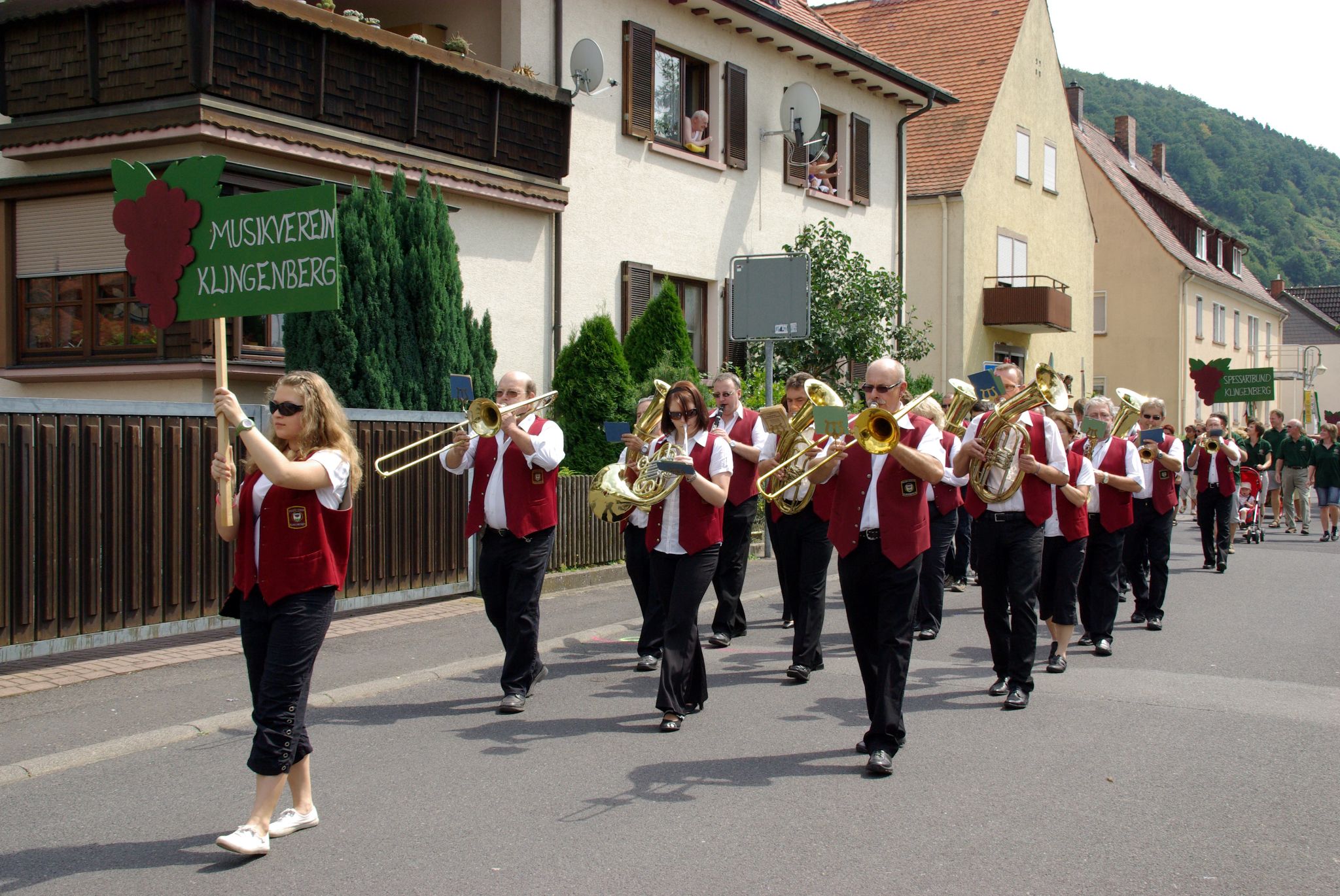 Jubiläumsfestzug 100 Jahre Weinbauverein
