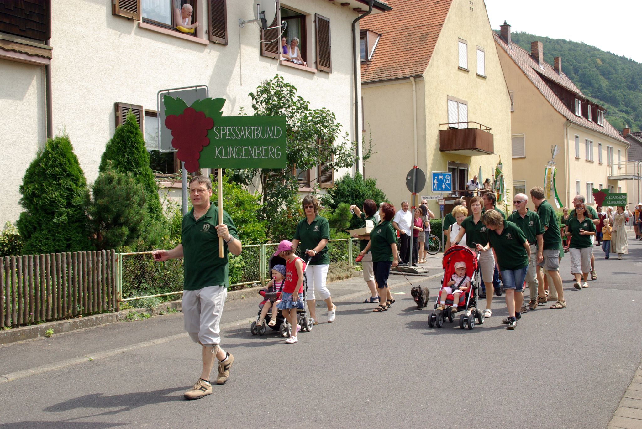Jubiläumsfestzug 100 Jahre Weinbauverein