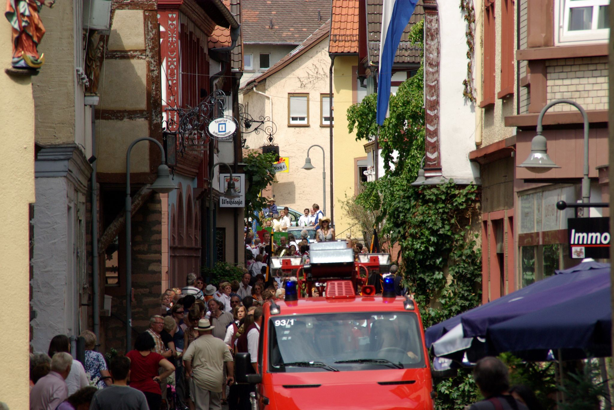 Jubiläumsfestzug 100 Jahre Weinbauverein