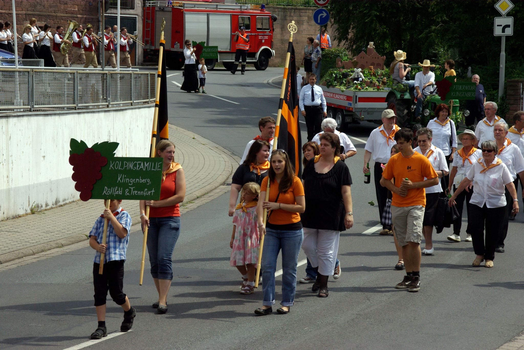 Jubiläumsfestzug 100 Jahre Weinbauverein