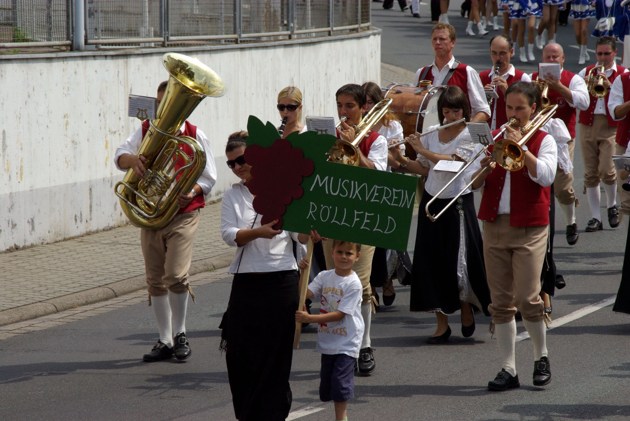 Jubiläumsfestzug 100 Jahre Weinbauverein