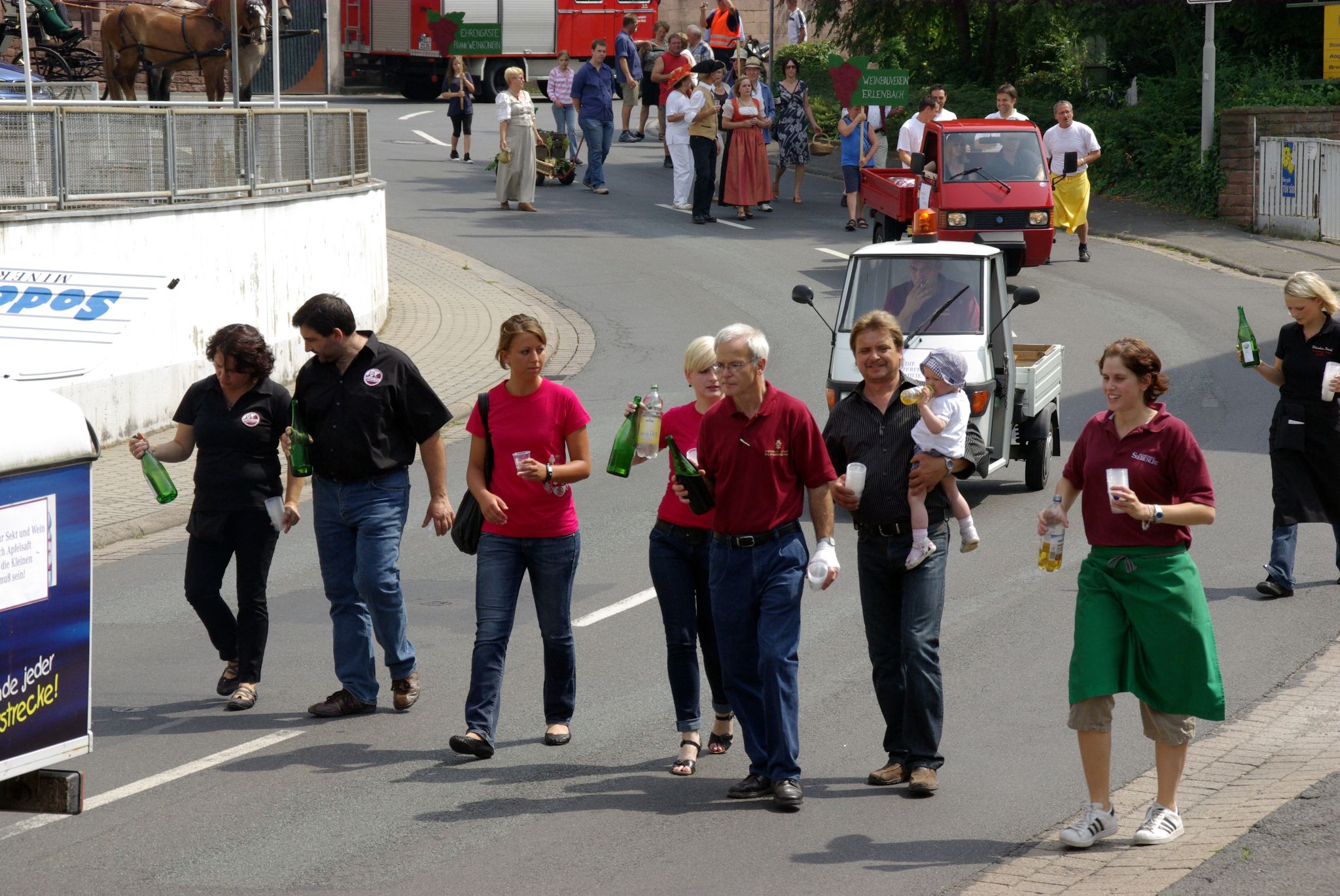 Jubiläumsfestzug 100 Jahre Weinbauverein