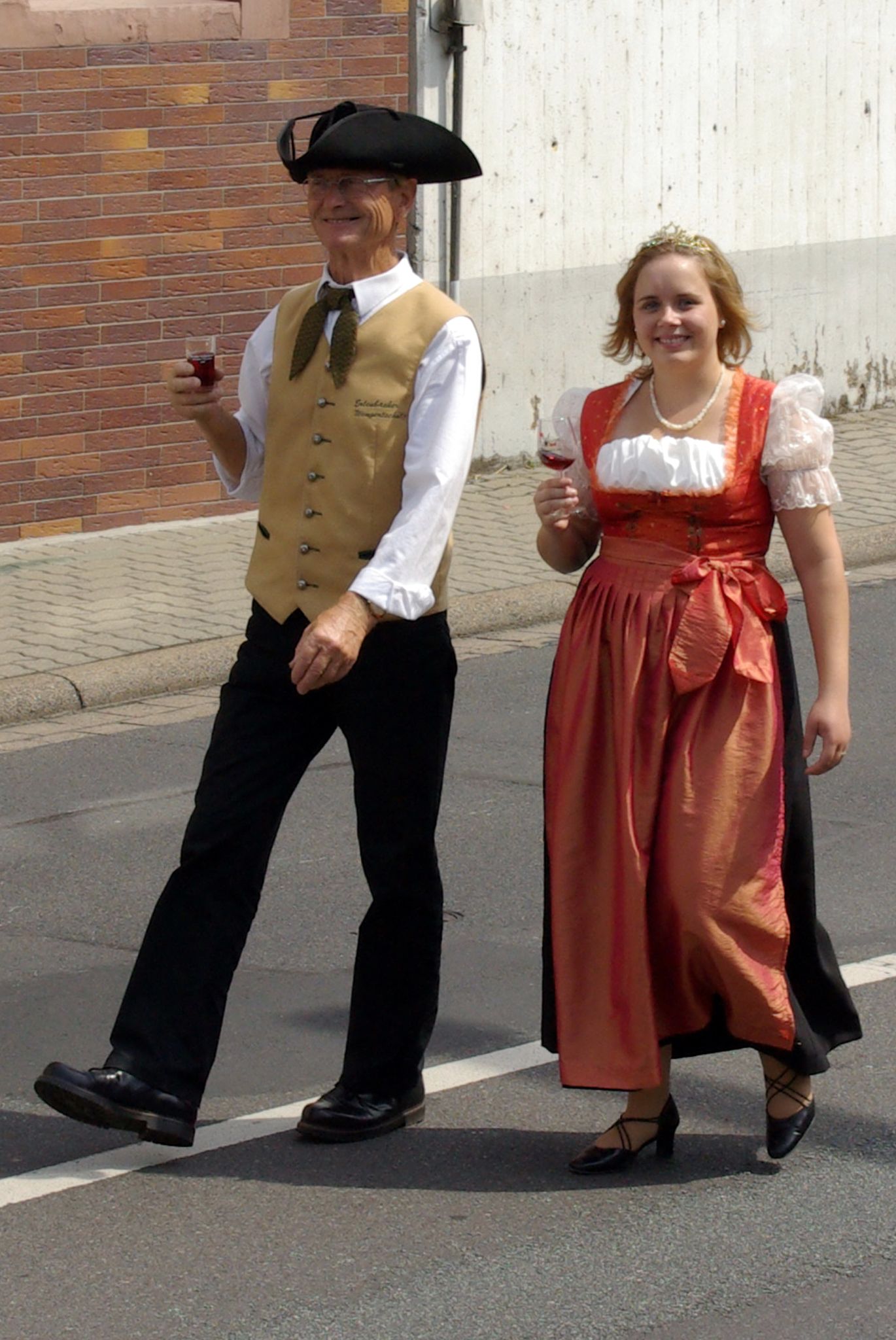 Jubiläumsfestzug 100 Jahre Weinbauverein