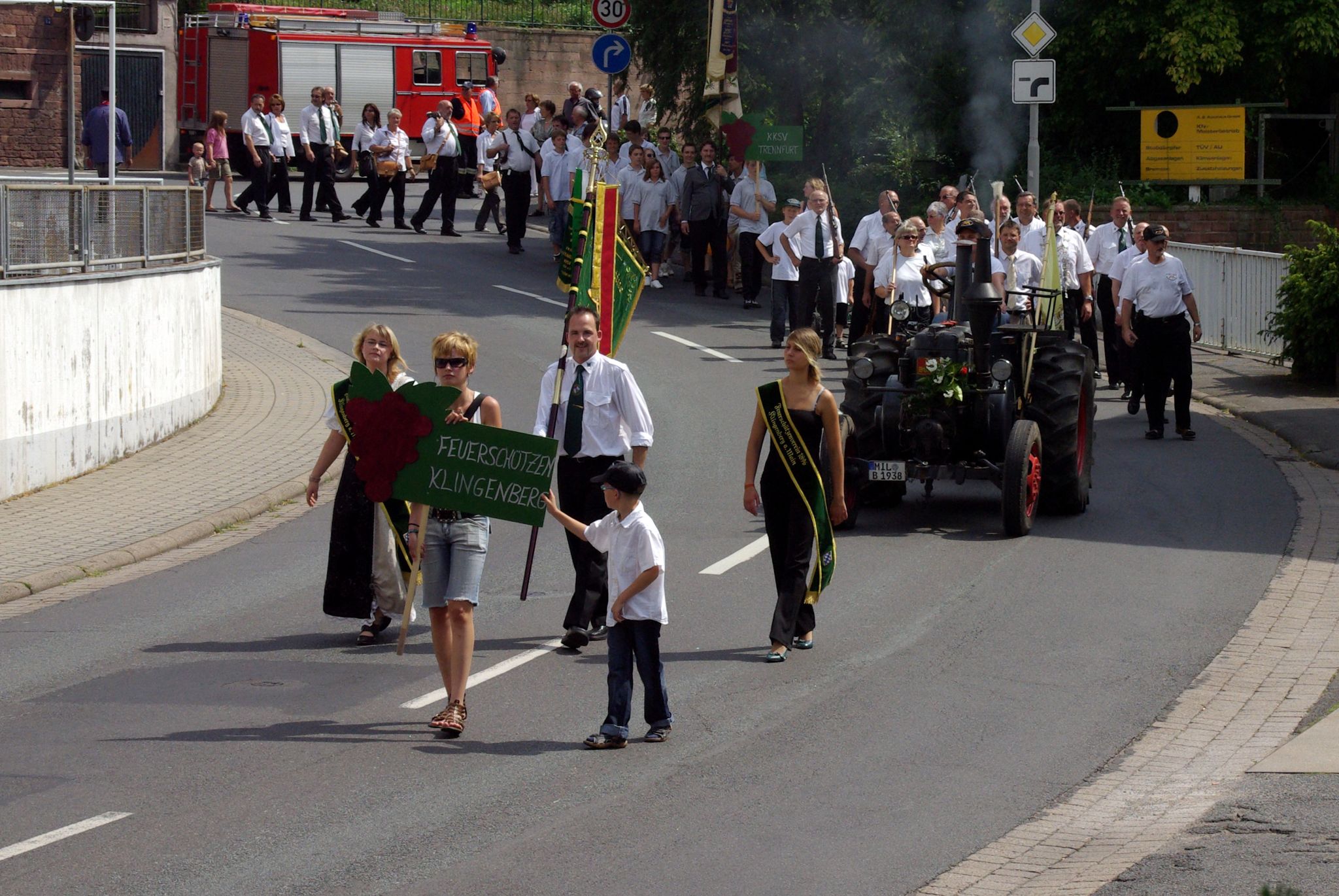 Jubiläumsfestzug 100 Jahre Weinbauverein