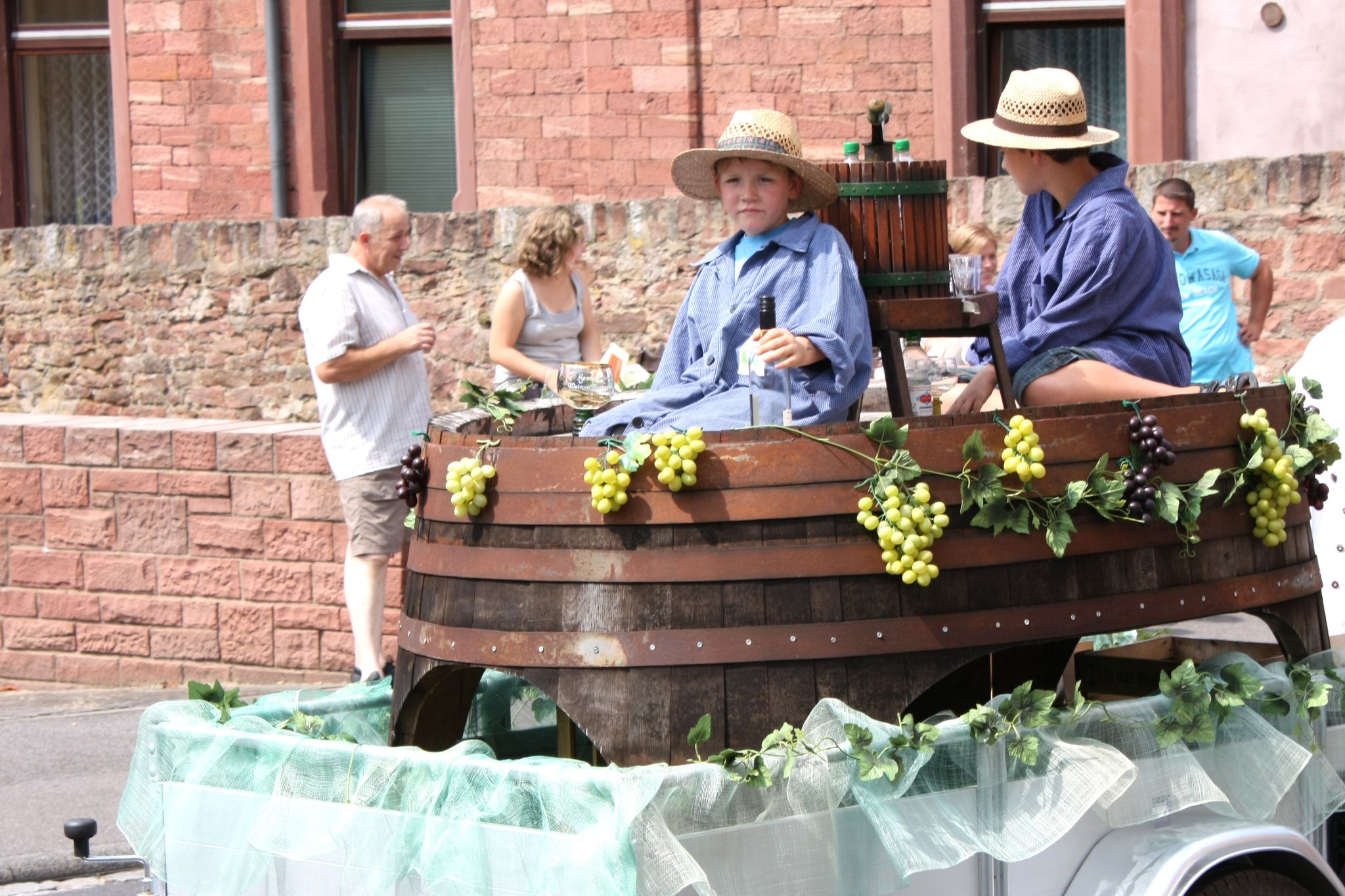 Jubiläumsfestzug 100 Jahre Weinbauverein