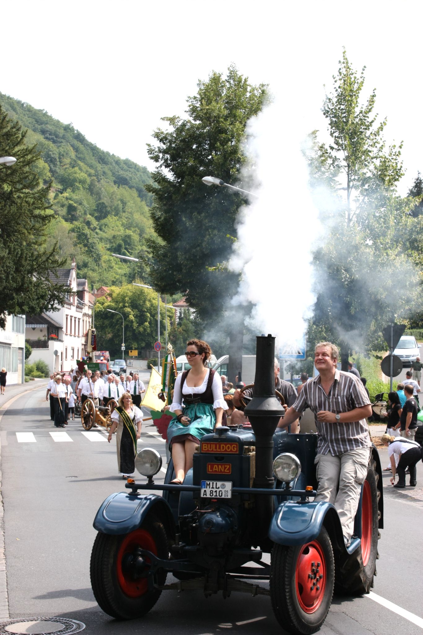 Jubiläumsfestzug 100 Jahre Weinbauverein