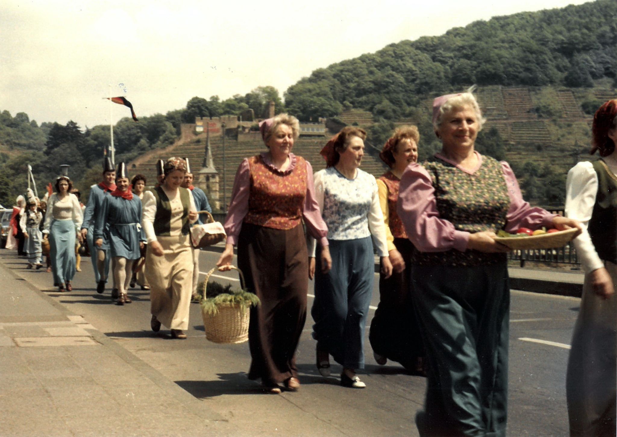"Hernach kommt uns die Sommerzeit"