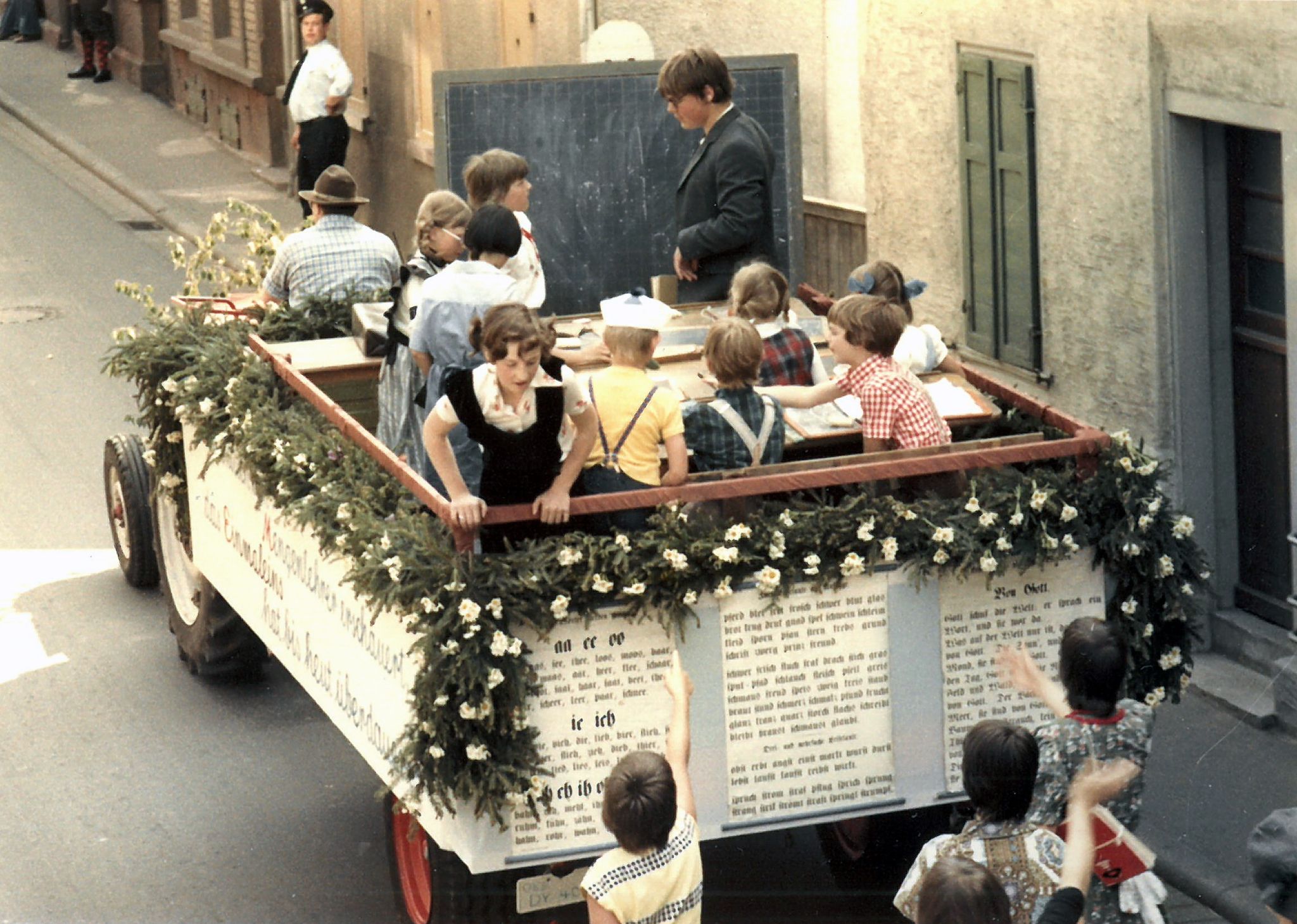 "Schulstunde um 1910"