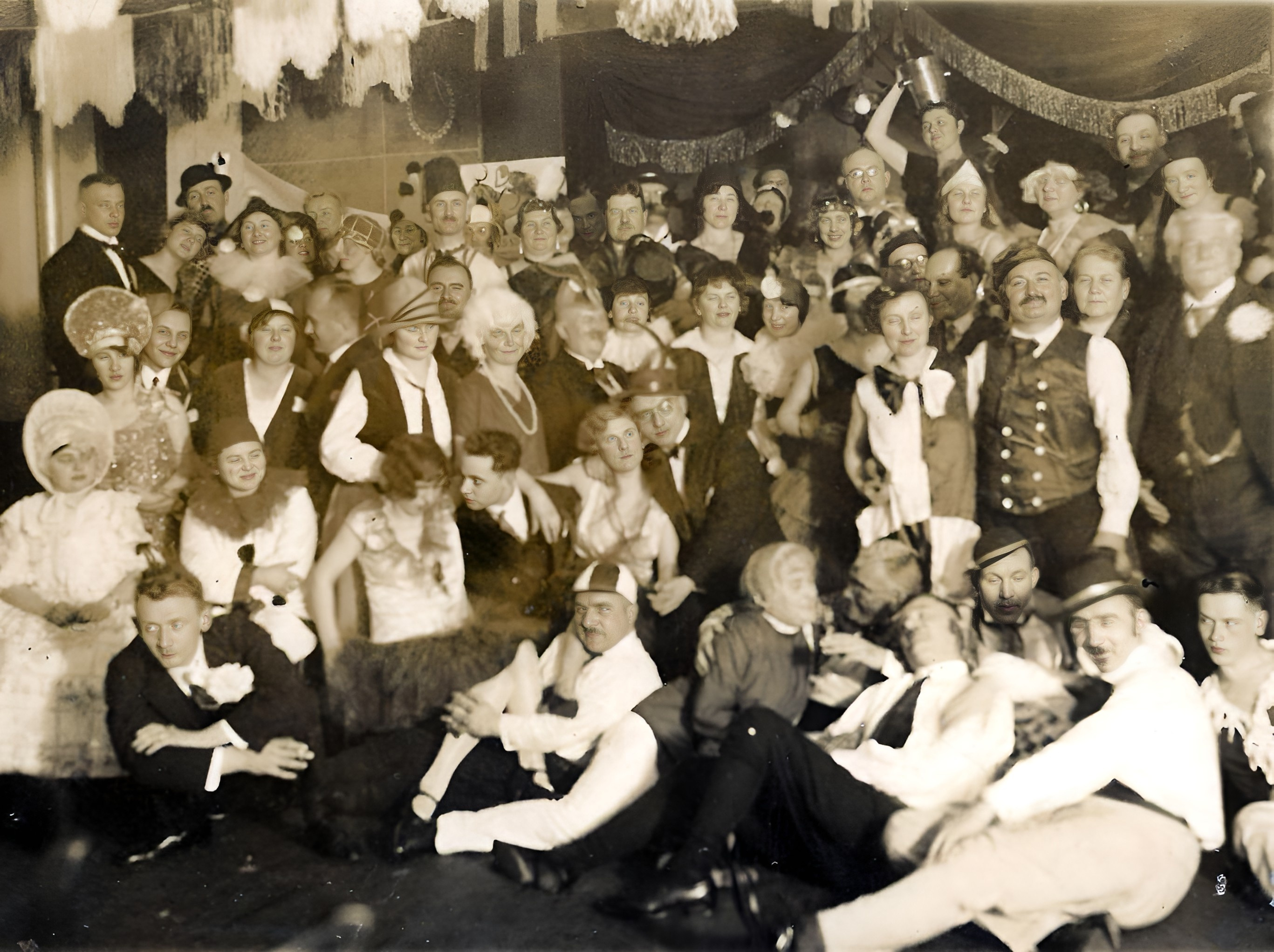 Gruppenfoto Fasching 1928