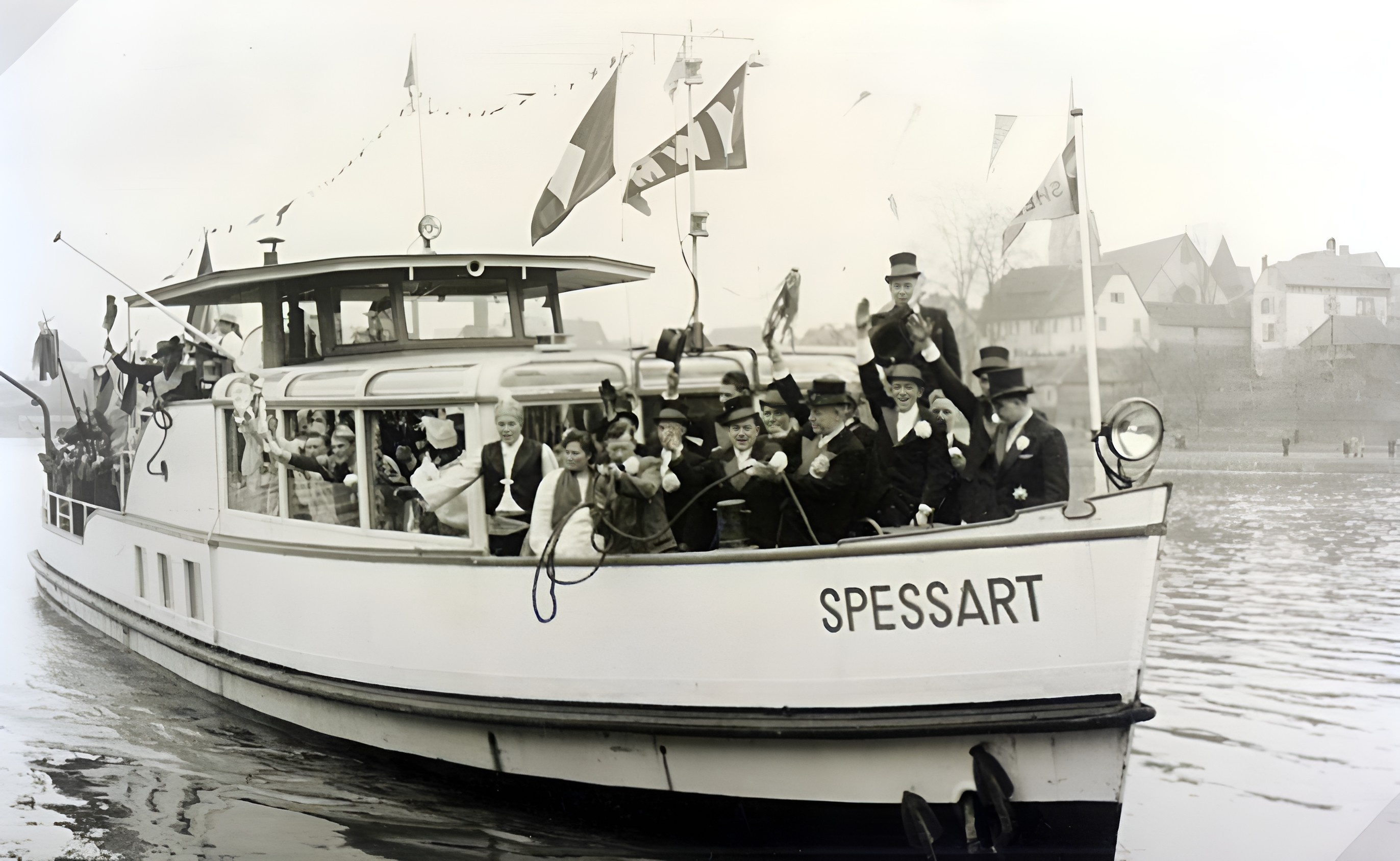 Schifffahrt nach Wörth 1951