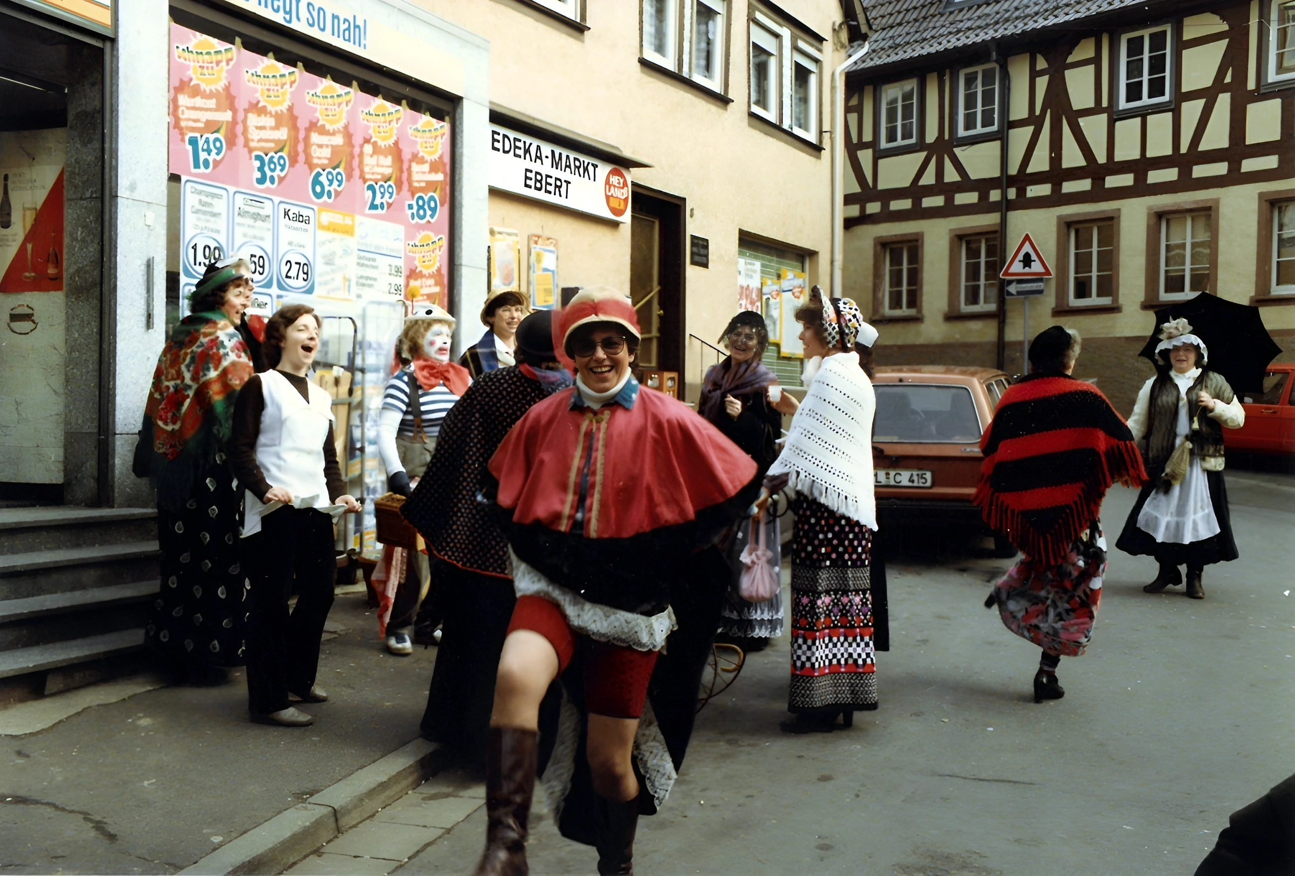 Die Mittwochsturnerinnen am Rosenmontag 1984