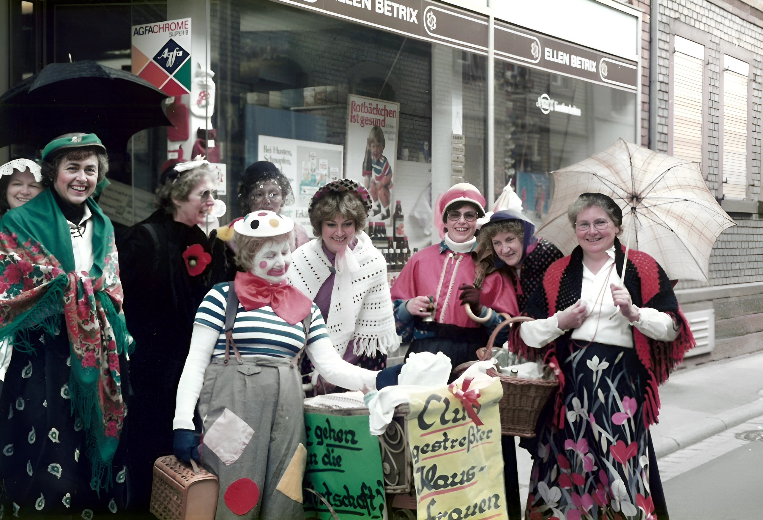 Die Mittwochsturnerinnen am Rosenmontag 1984