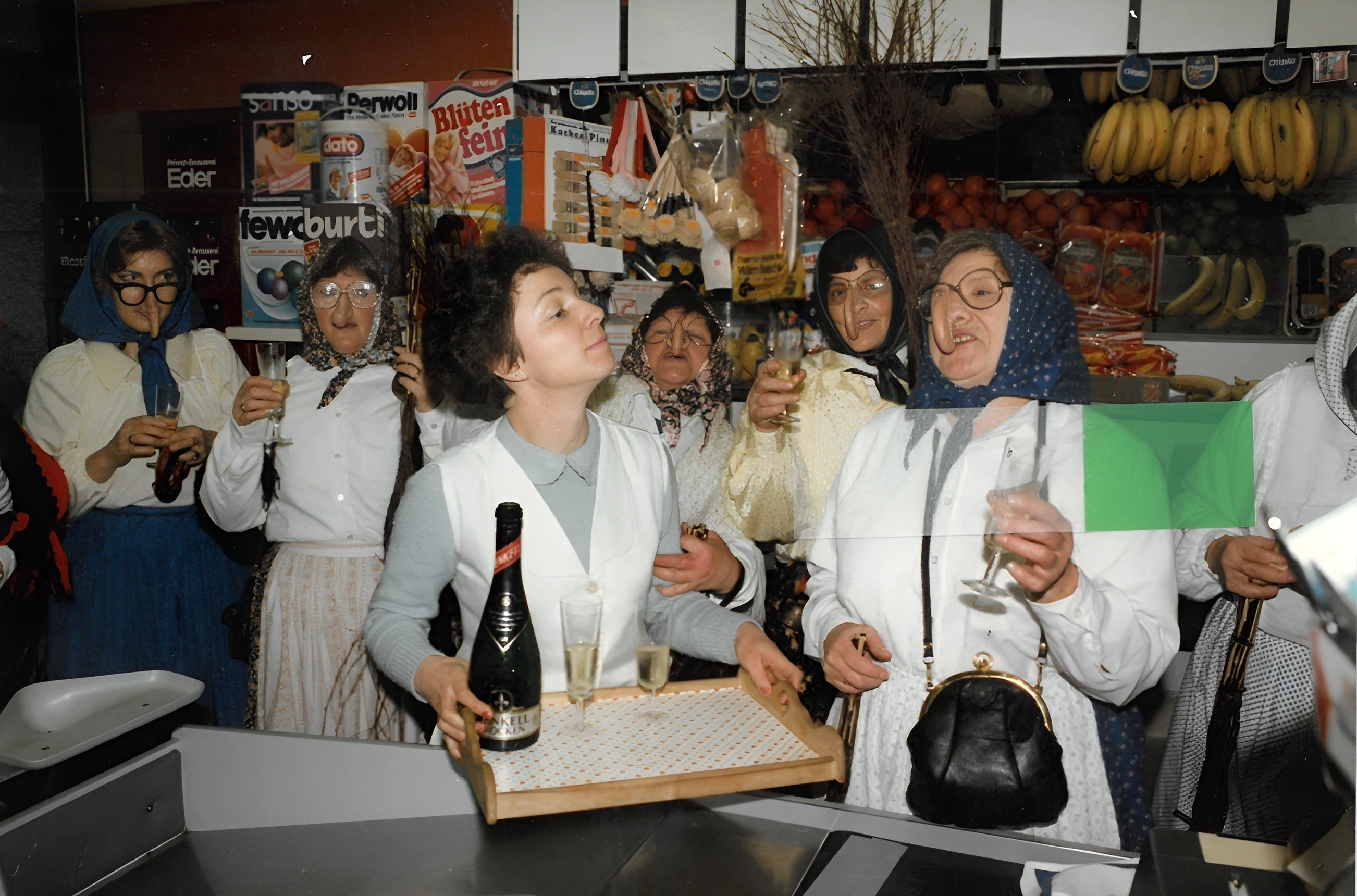 Die Mittwochsturnerinnen am Rosenmontag 1986