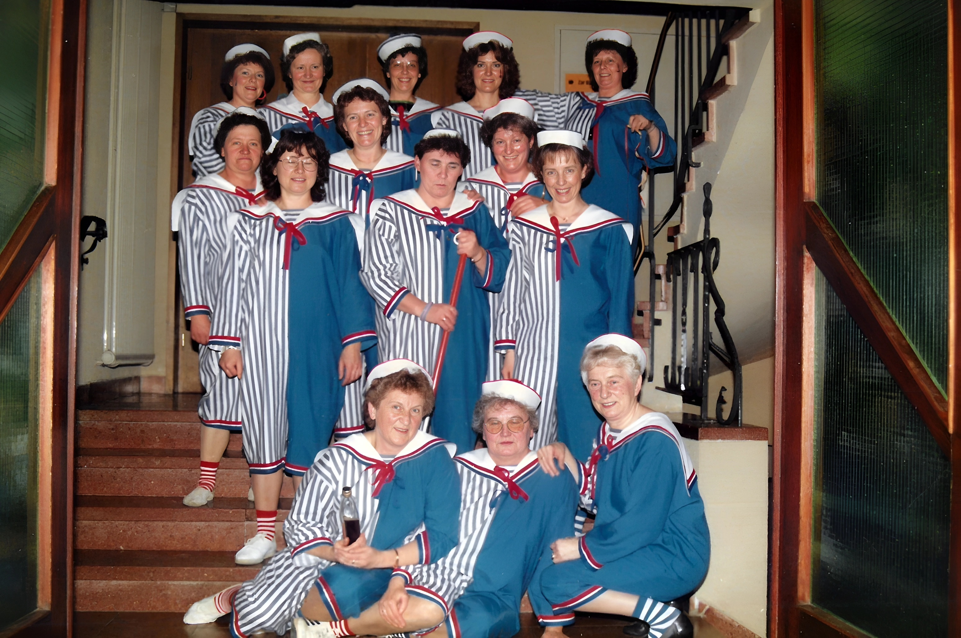 Die Mittwochsturnerinnen an Fasching 1988