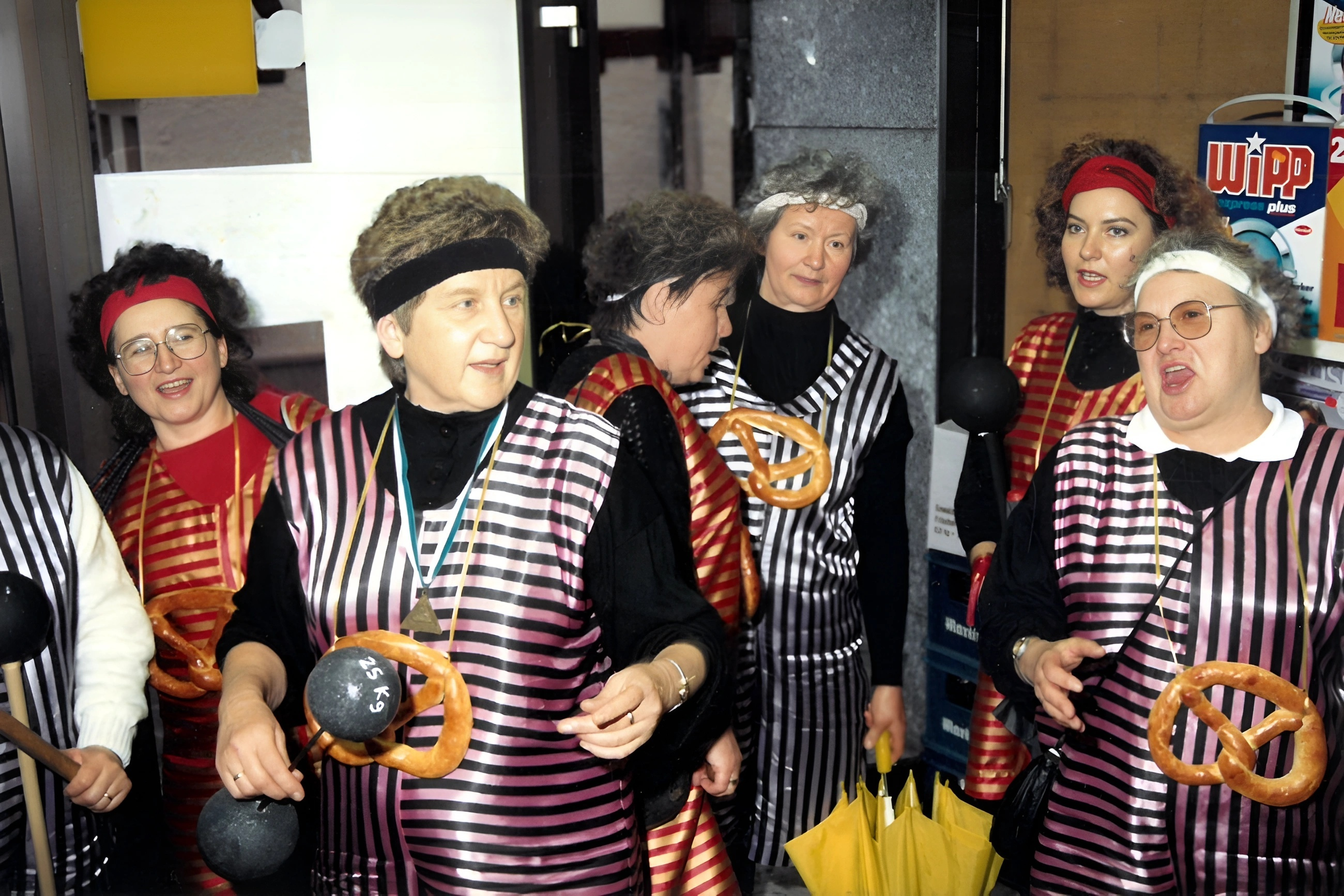 Die Mittwochsturnerinnen am Rosenmontag 1989