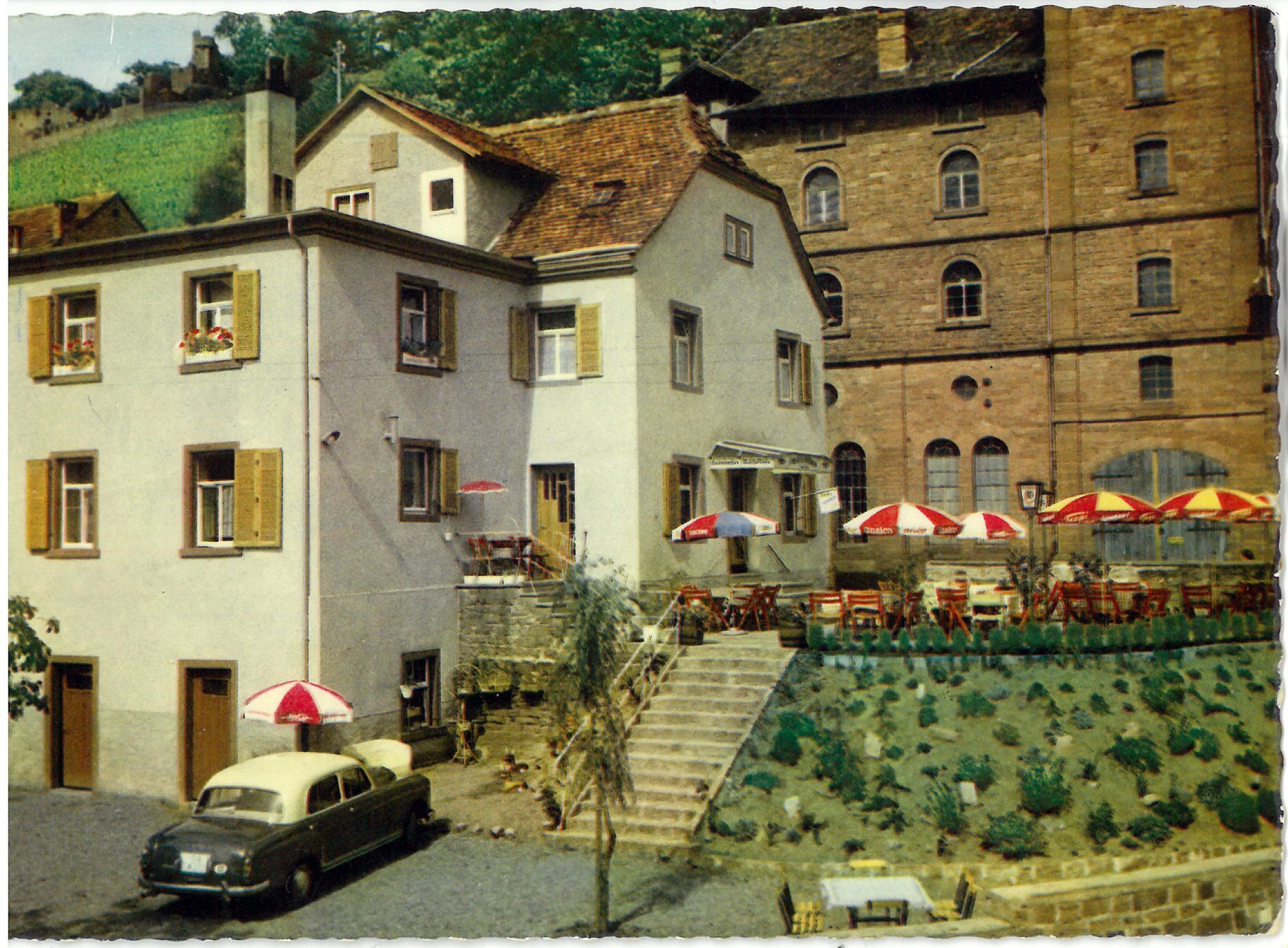 Die Brauereigaststätte der Brauerei Ebert mit Biergarten 1965