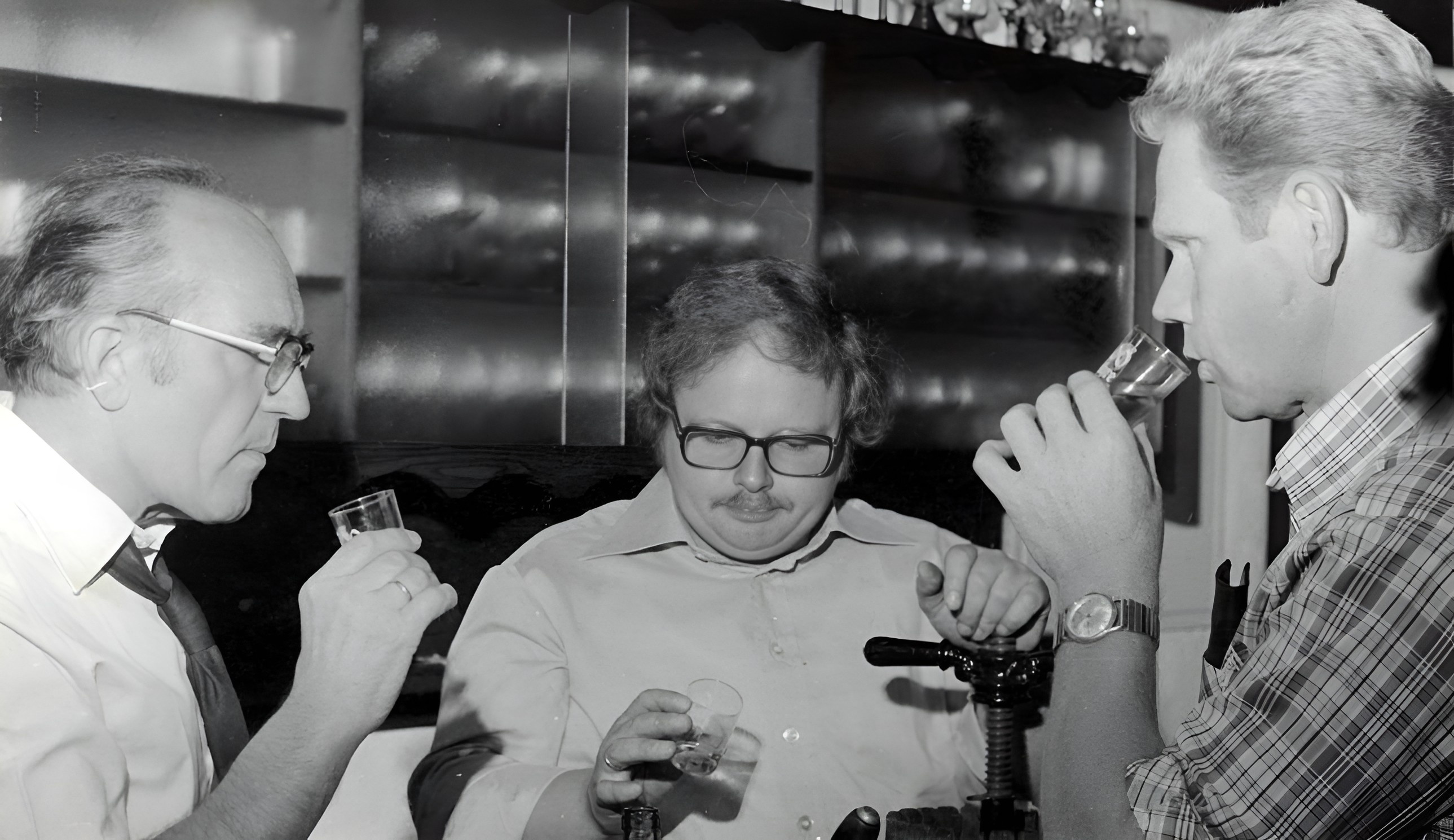 3 x W. in der Weinprobierstube im "Haus des Gastes" in den 1970er Jahren