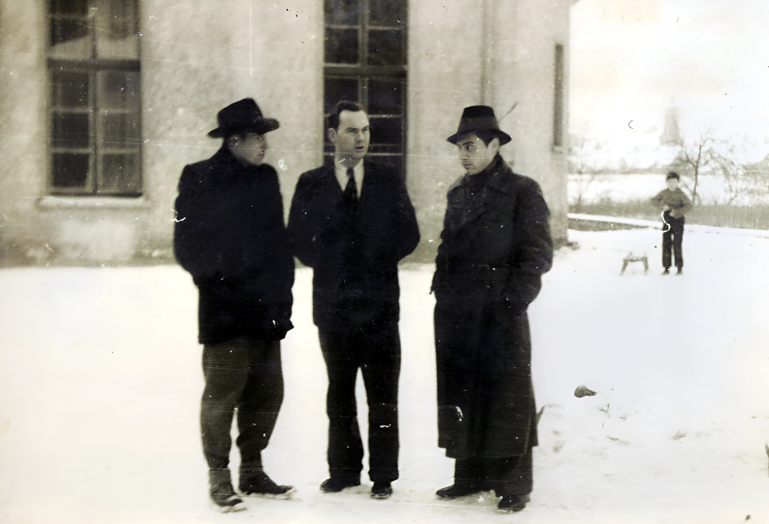 Vor der Gaststätte Saalbau im Januar 1951