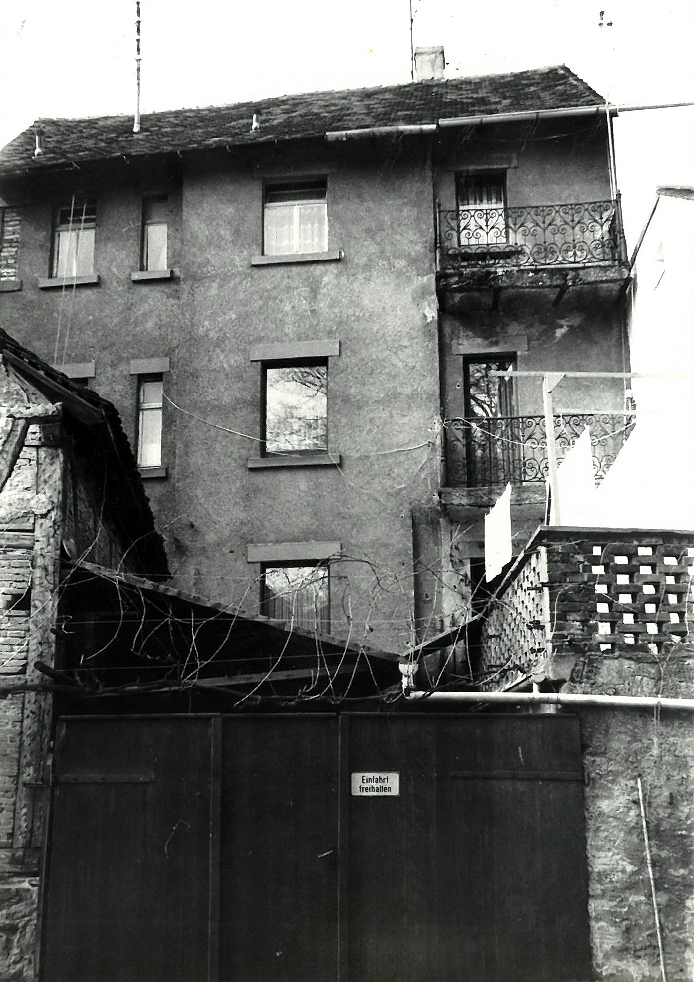 Die Rückseite des Gasthofes/Café Rebstock