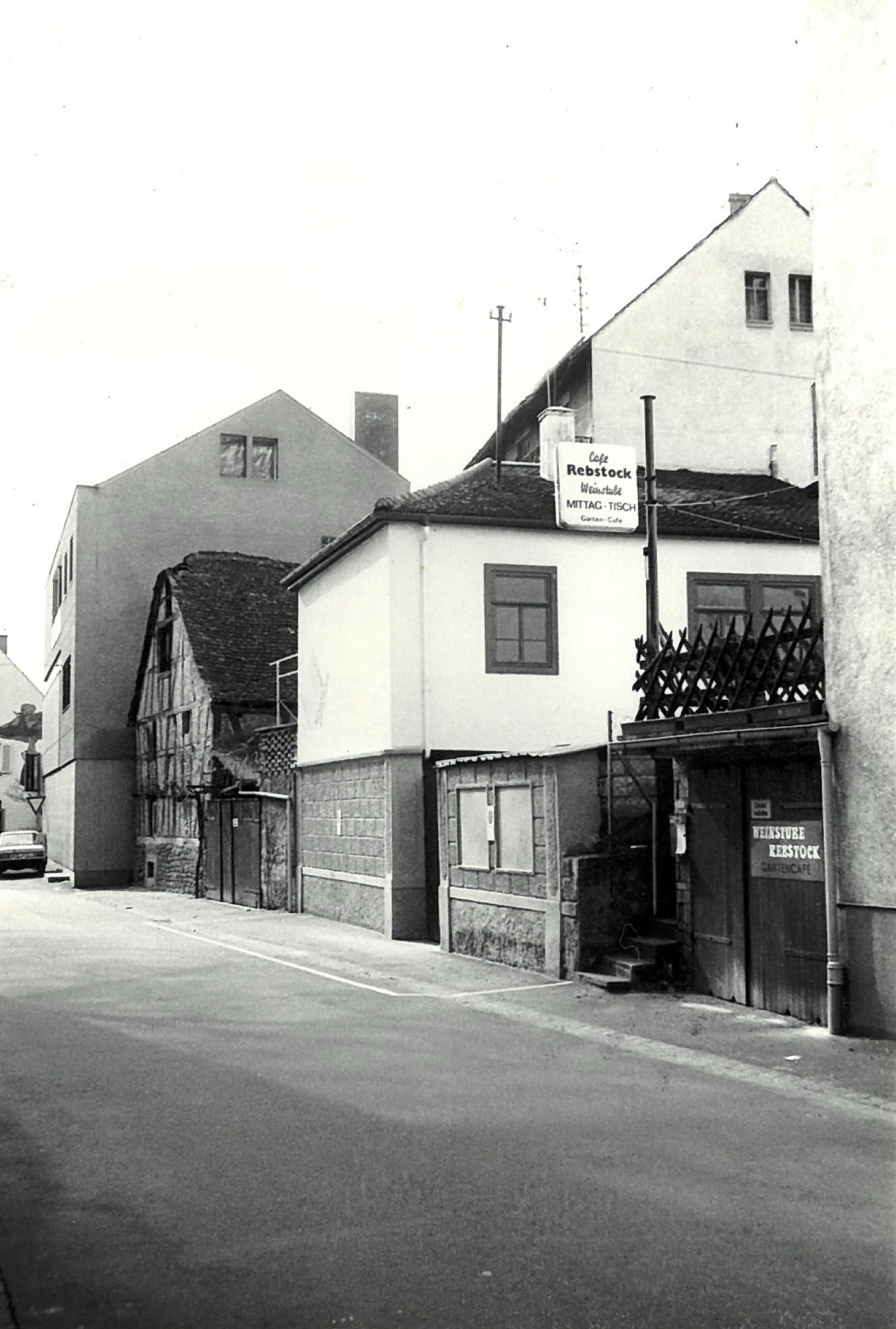 Die Rückseite des Gasthofes/Café Rebstock