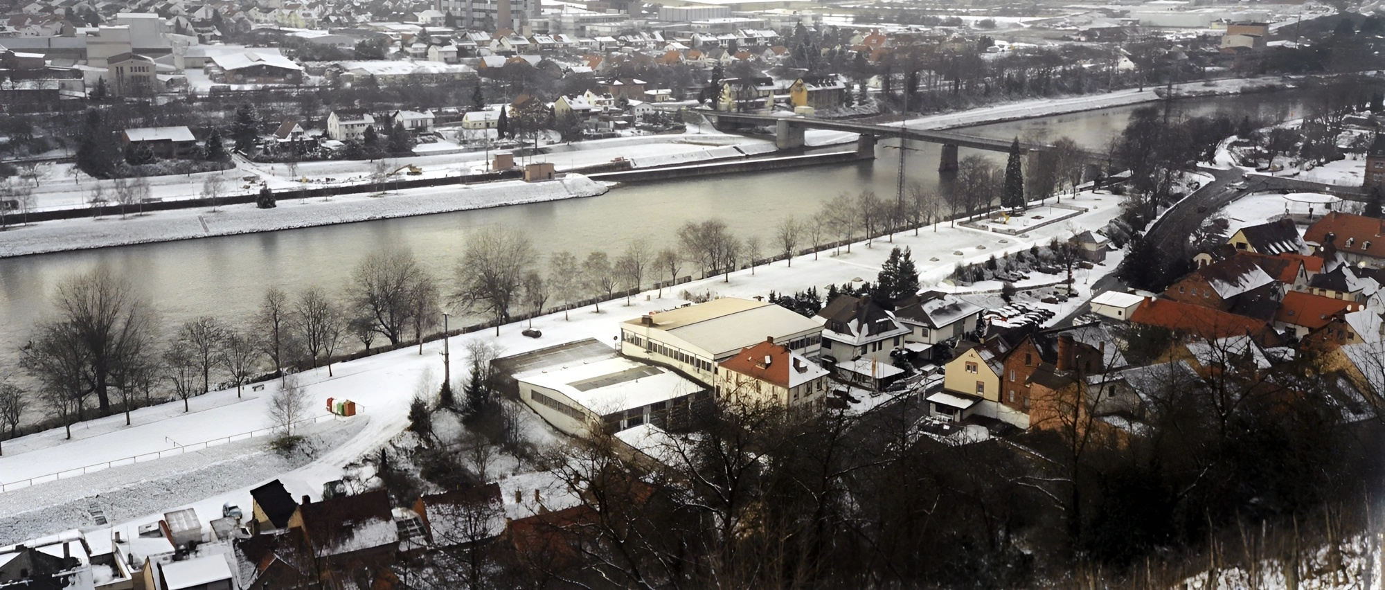 Panoramafoto mit Autohaus Arnold um 2007