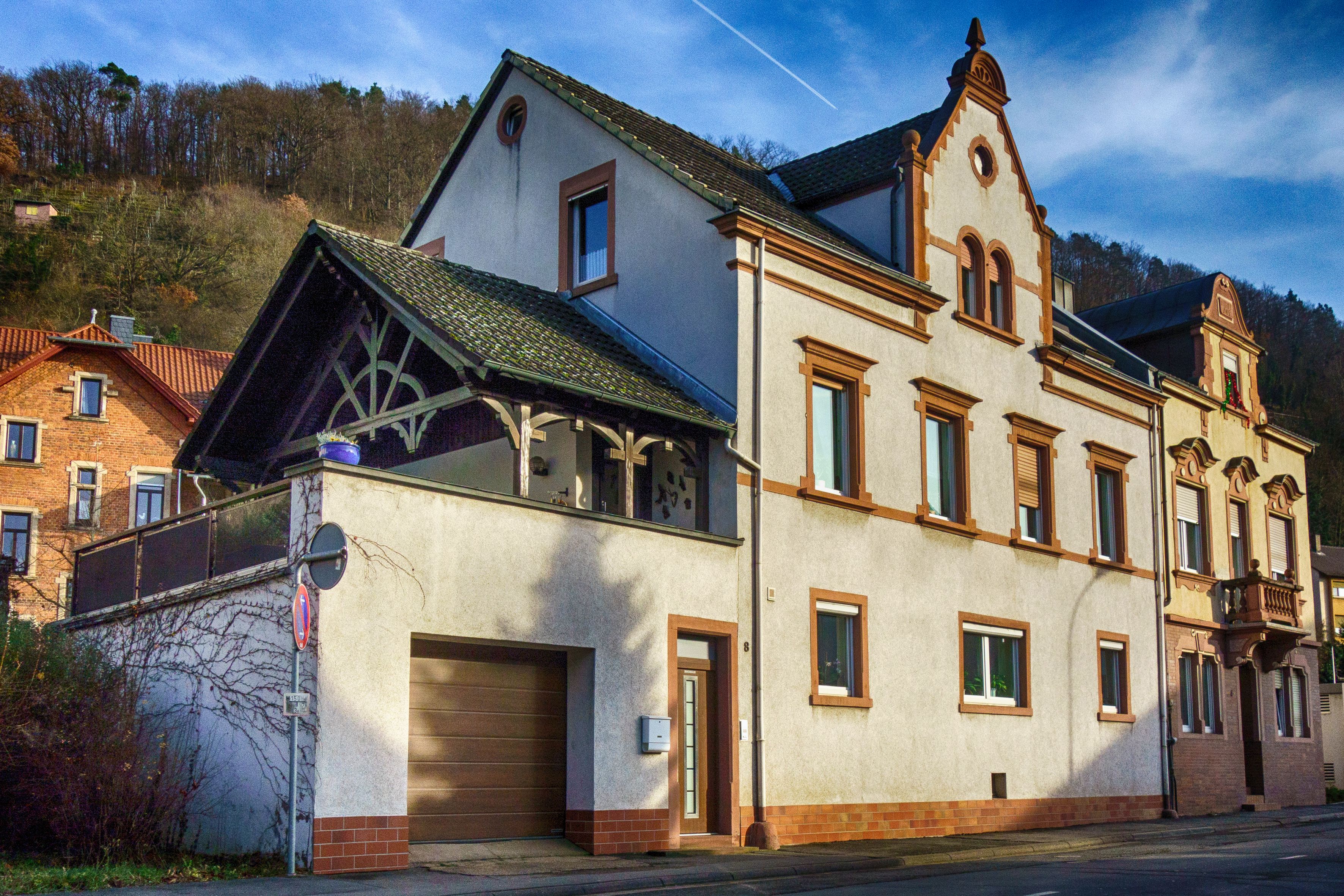 Die Brückenstraße 8