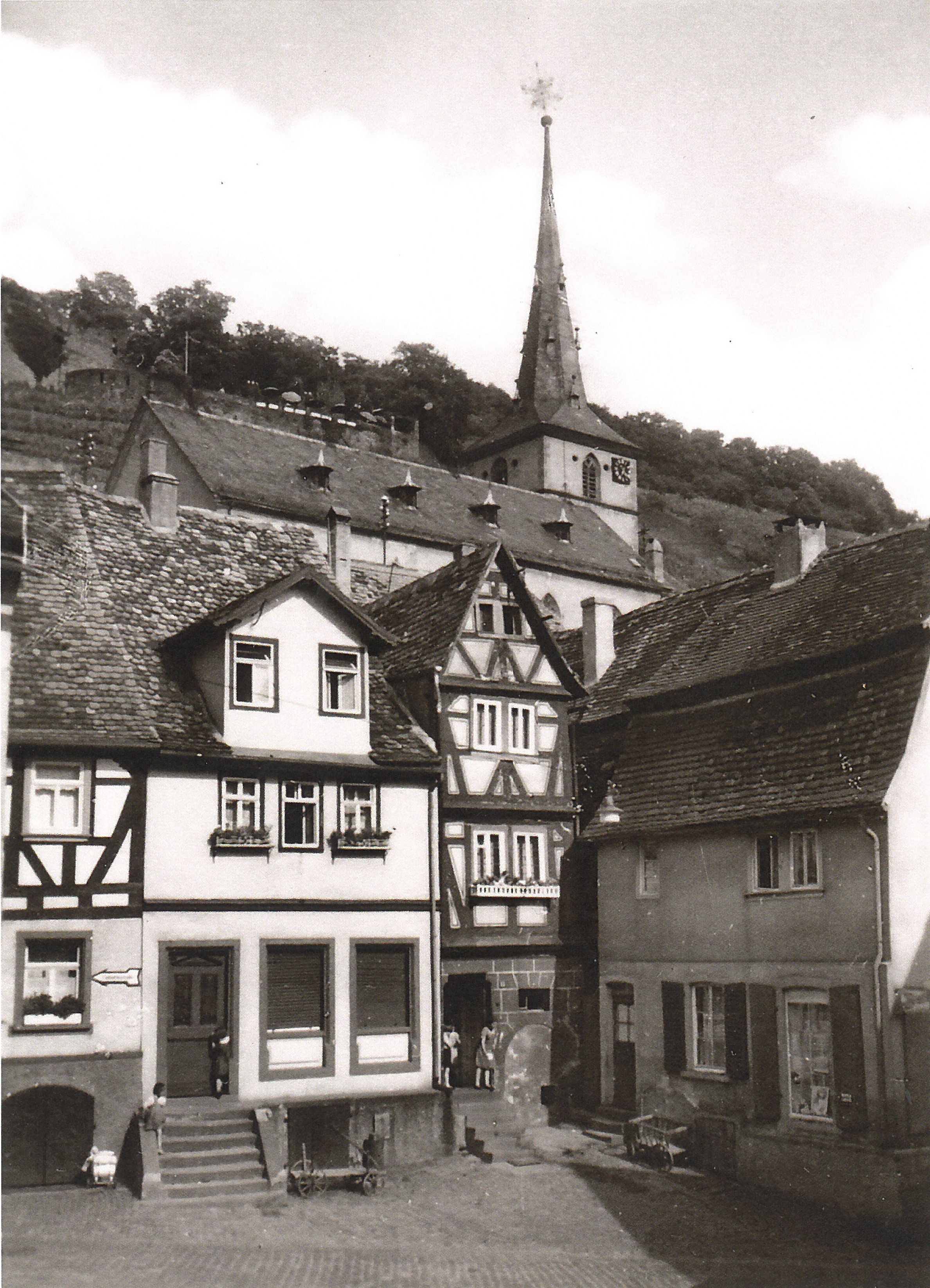 Die Hauptstraße 11 (schmales Fachwerkhaus)