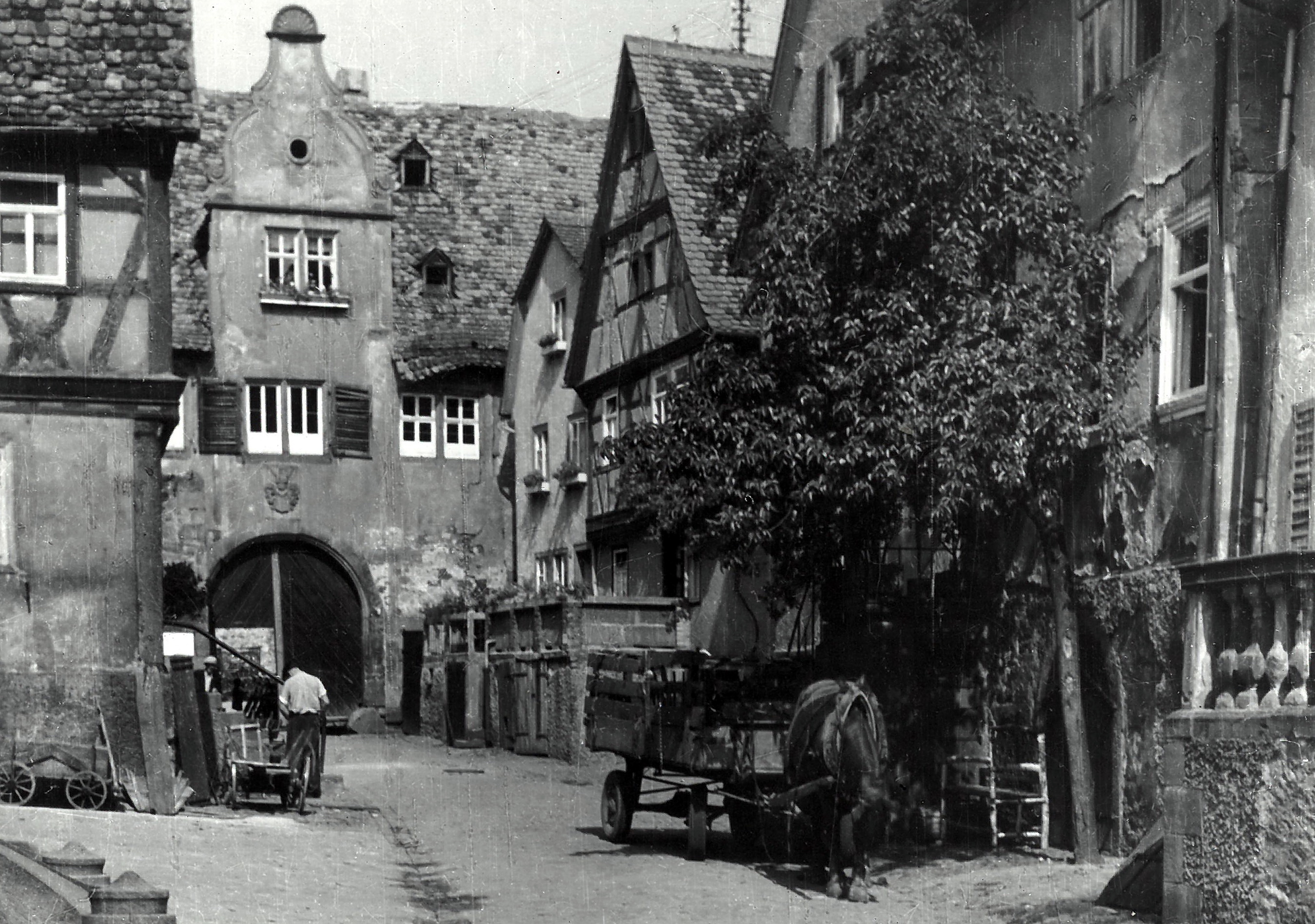 Blick in die Hofstraße um 1920