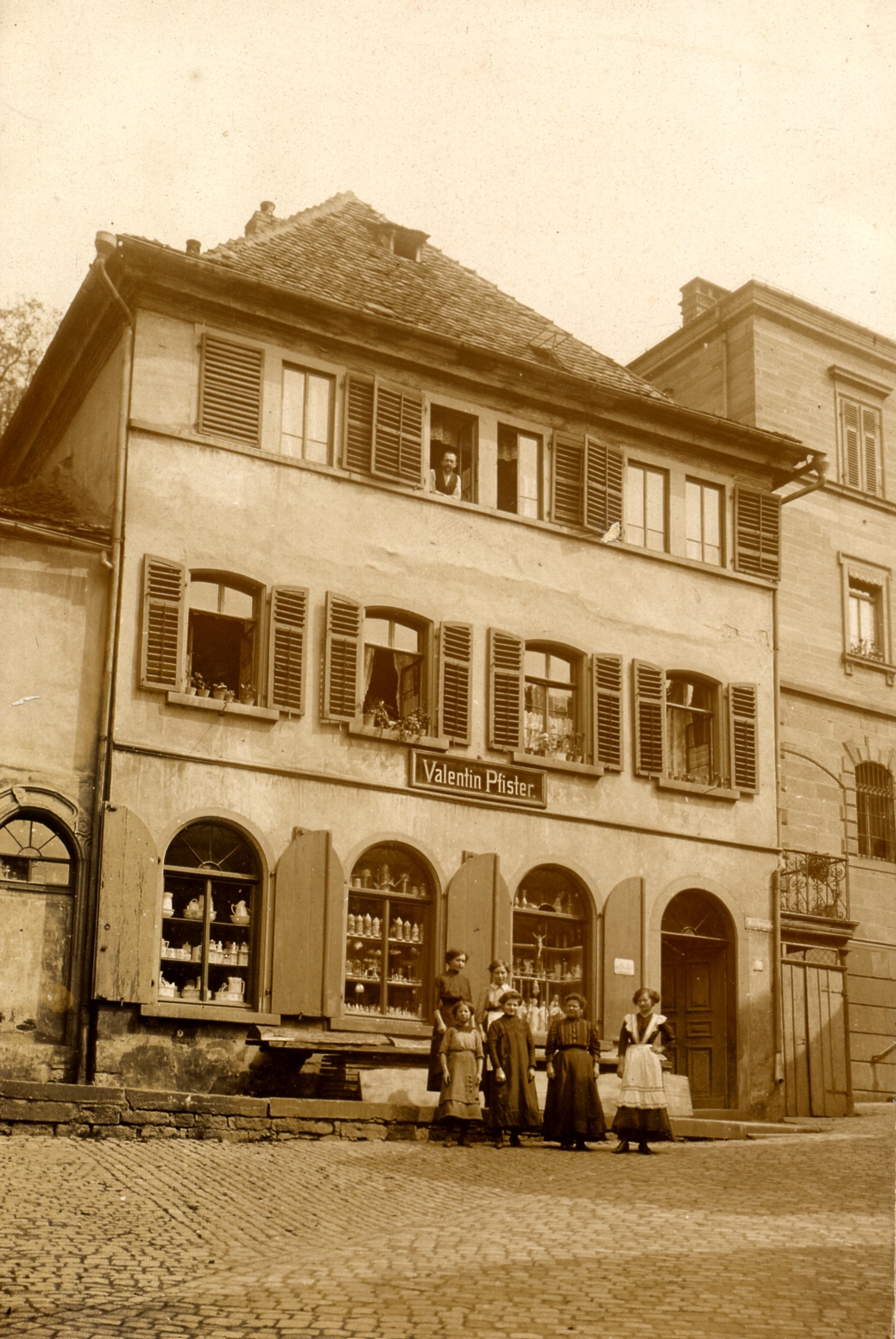 Gruppenbild mit Bewohnern um 1900