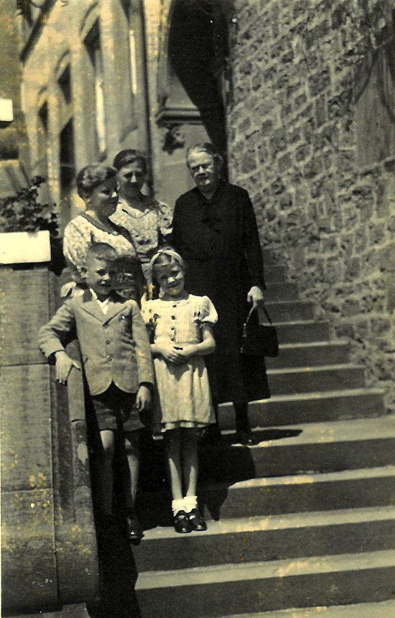 Großmutter Elisabeth Stummer