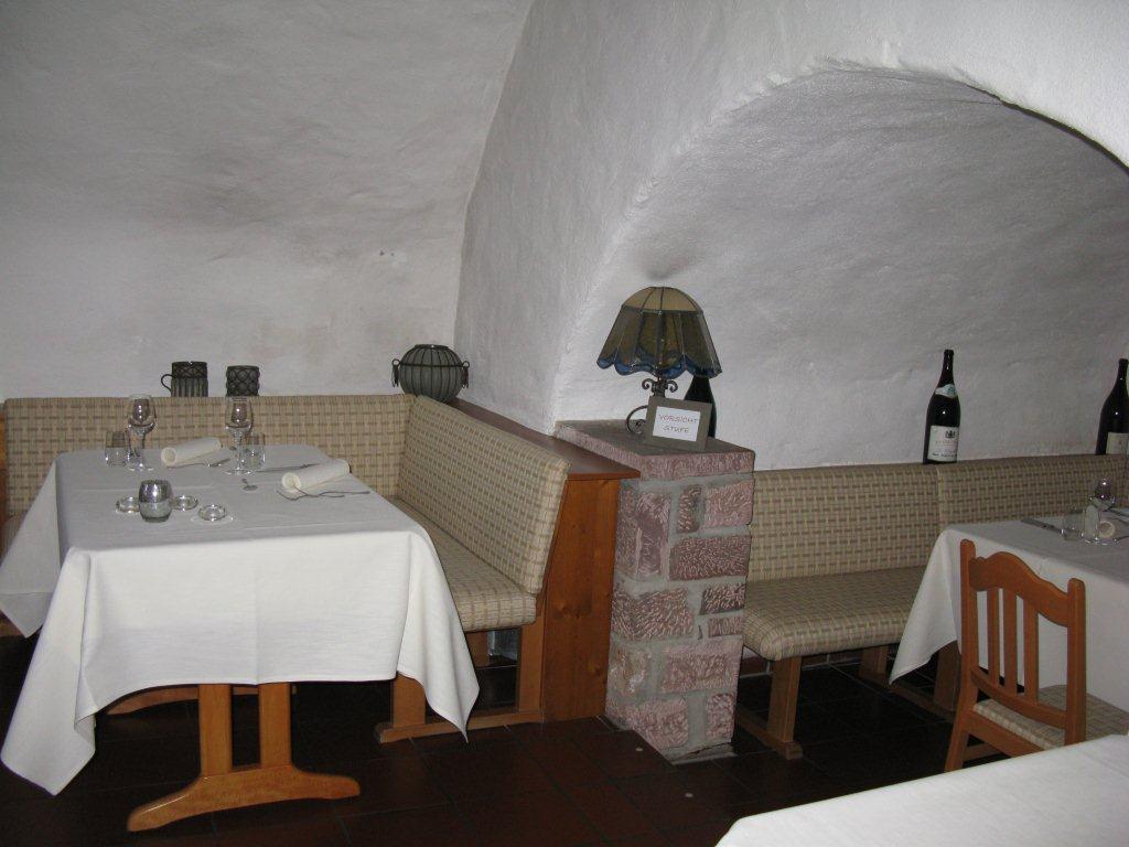 Innenansicht der Gastronomie im Untergeschoss