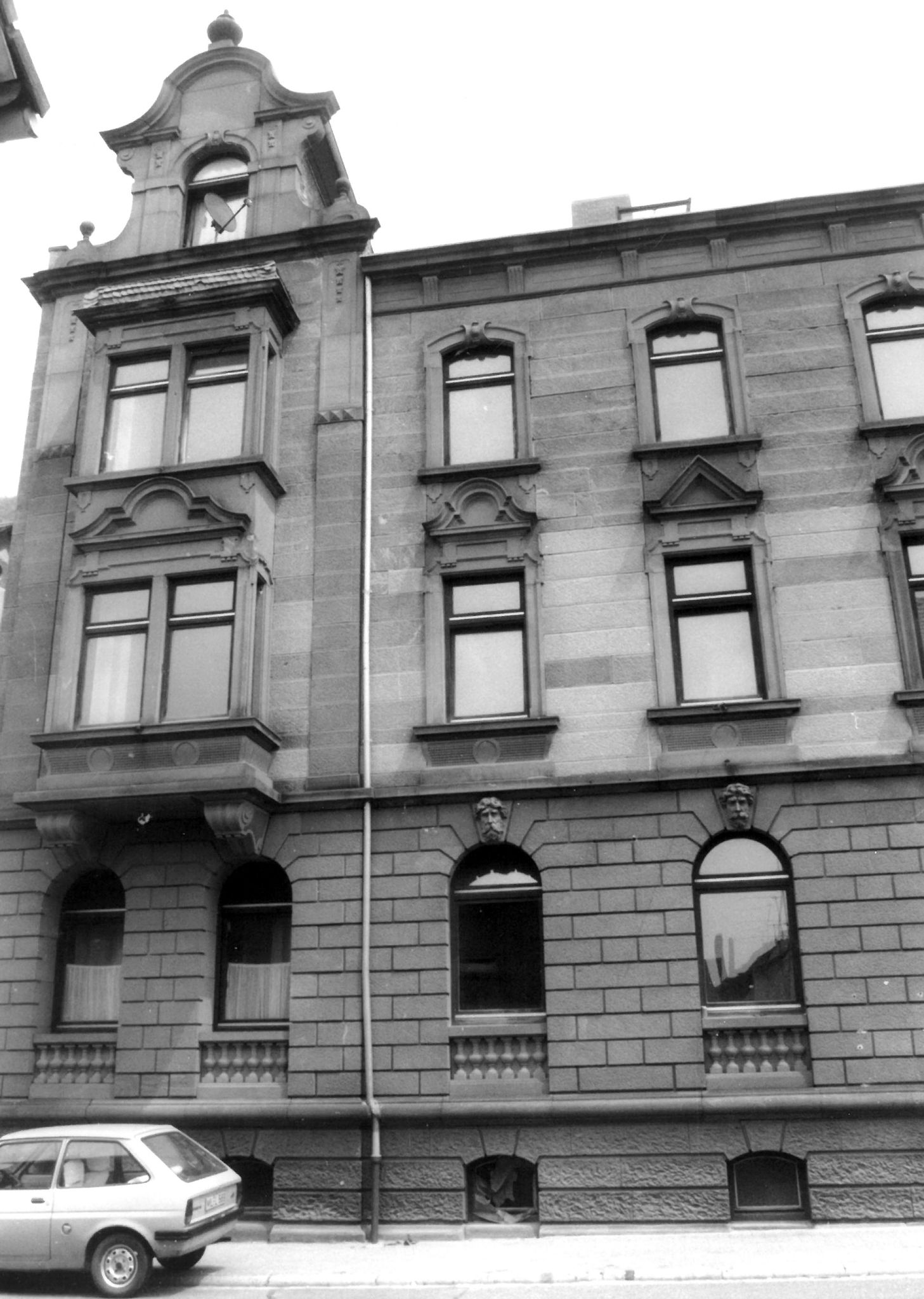 Die Ludwigstraße 38 - der "Beamtenbau"