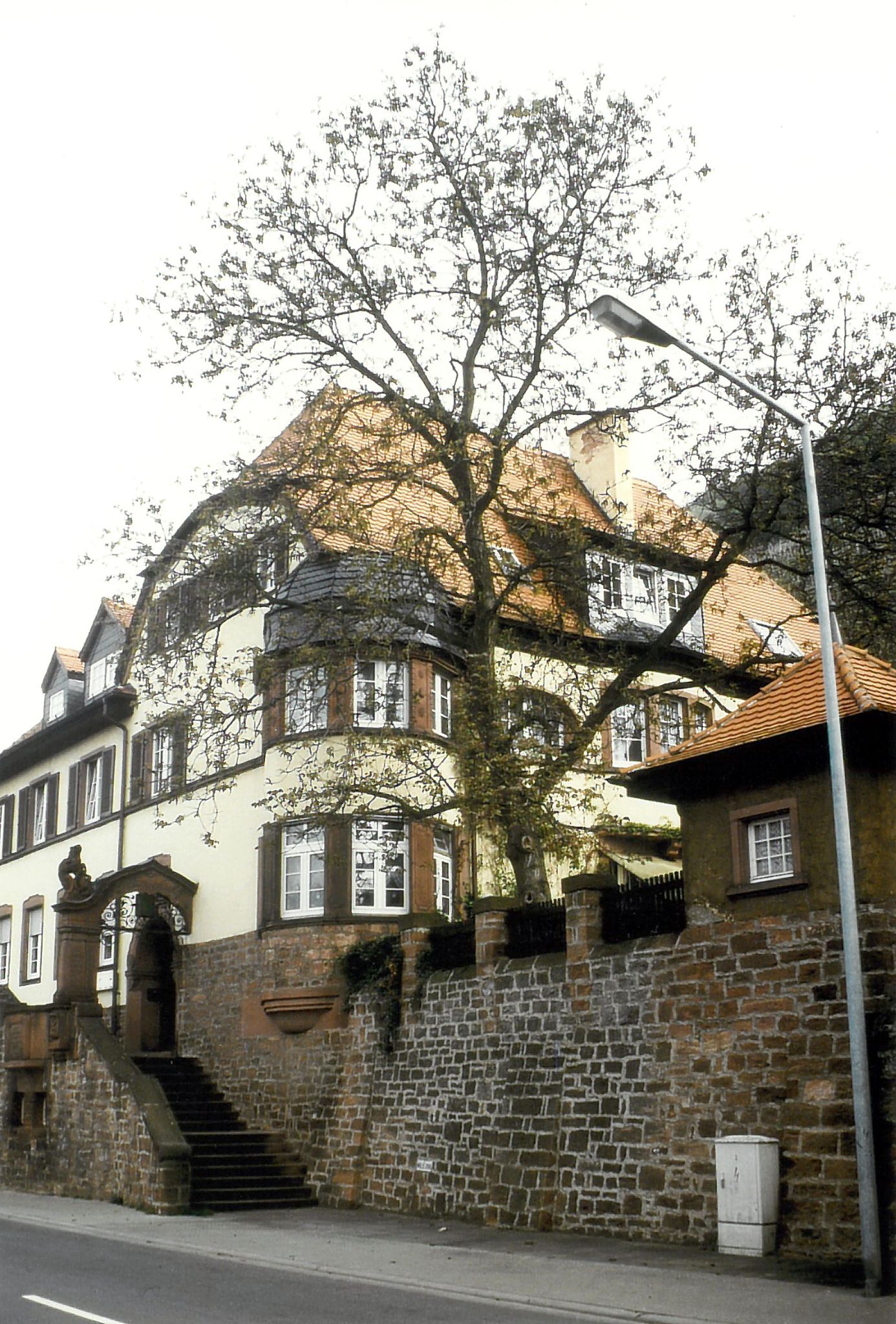 Das Alte Forstamt (Ludwigstraße 82)  wurde 1912-1913 erbaut