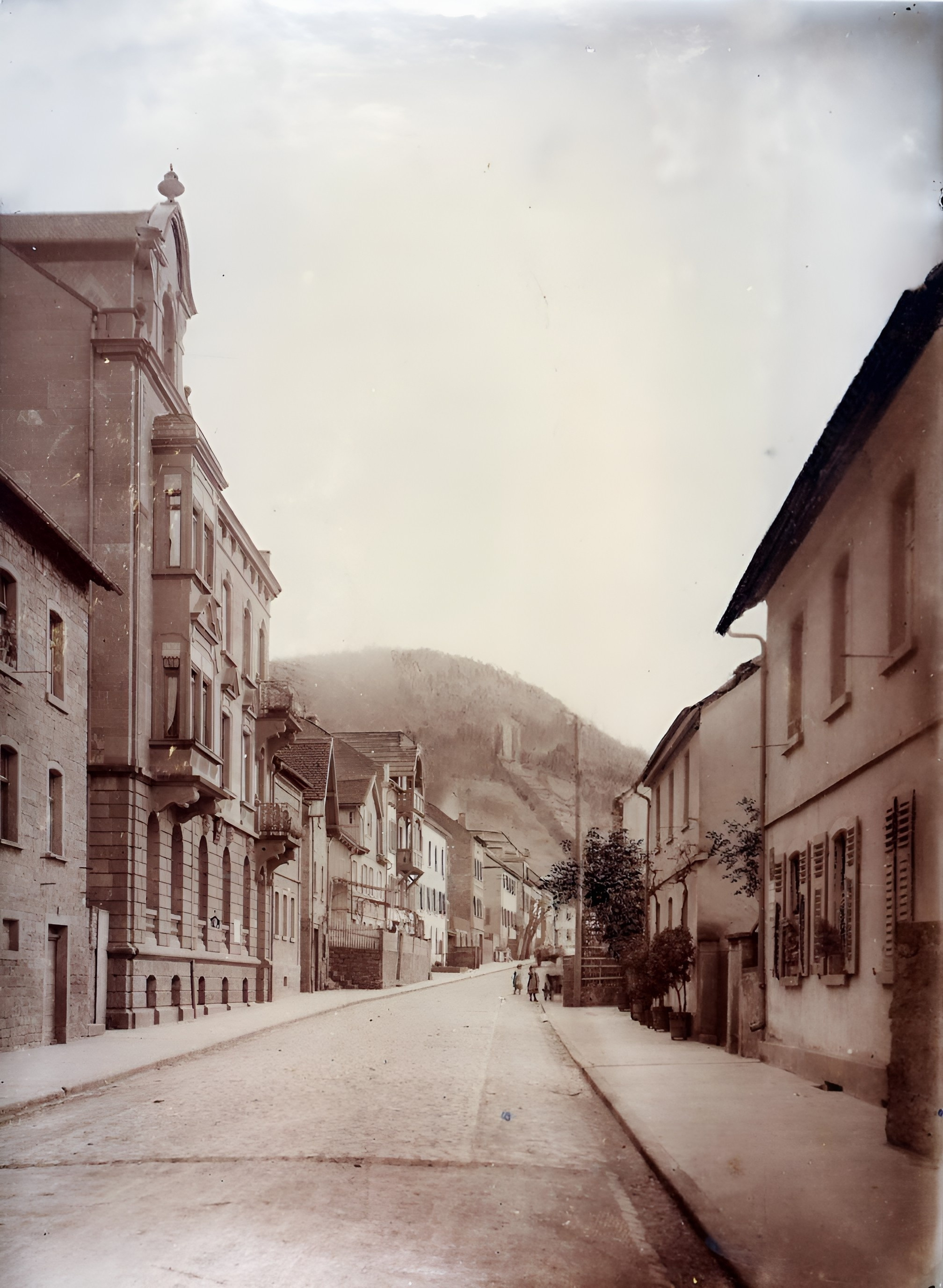 Blick in die Ludwigstraße in Richtung Süden um 1920