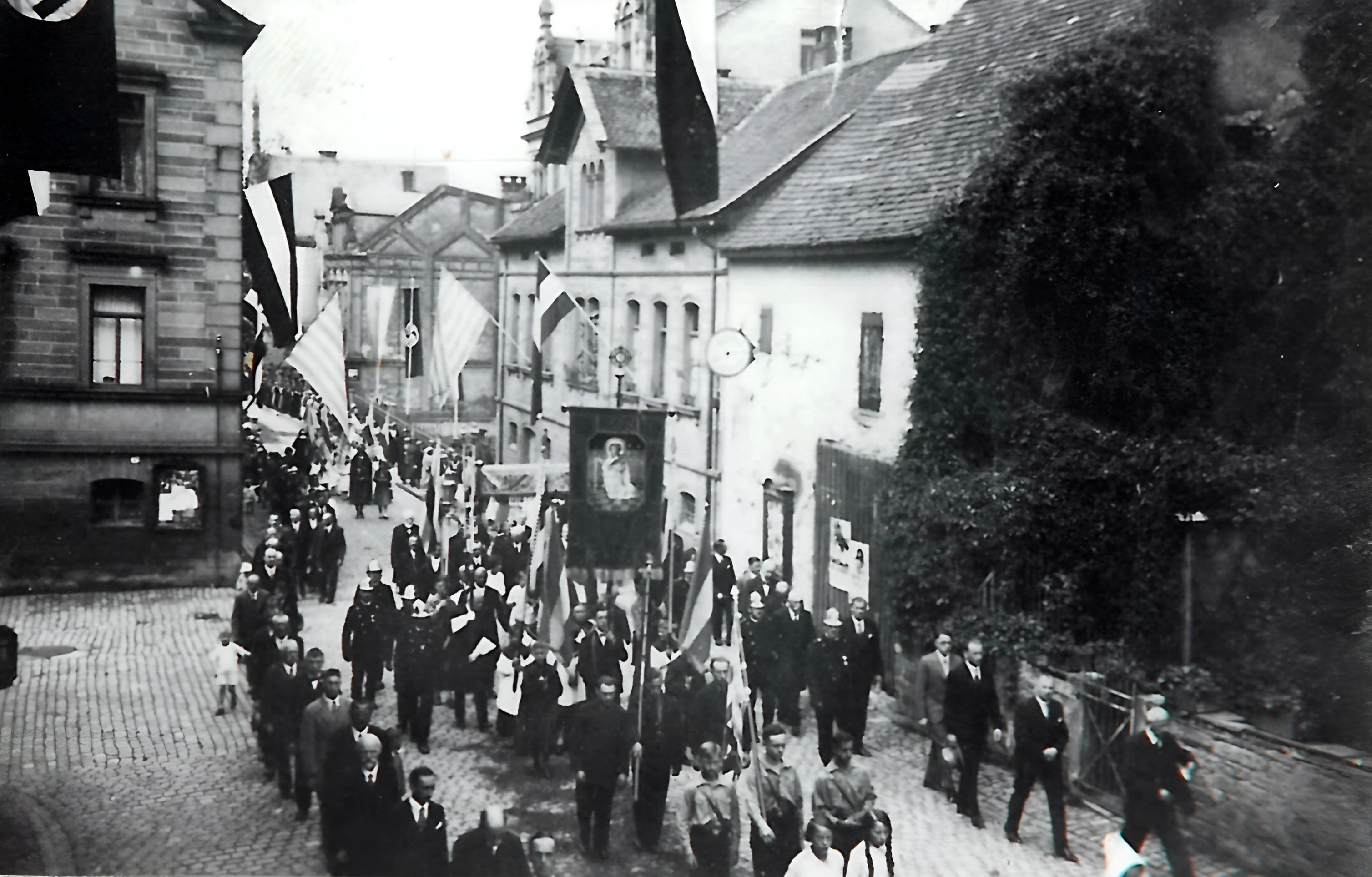 Fronleichnamsprozession um 1933