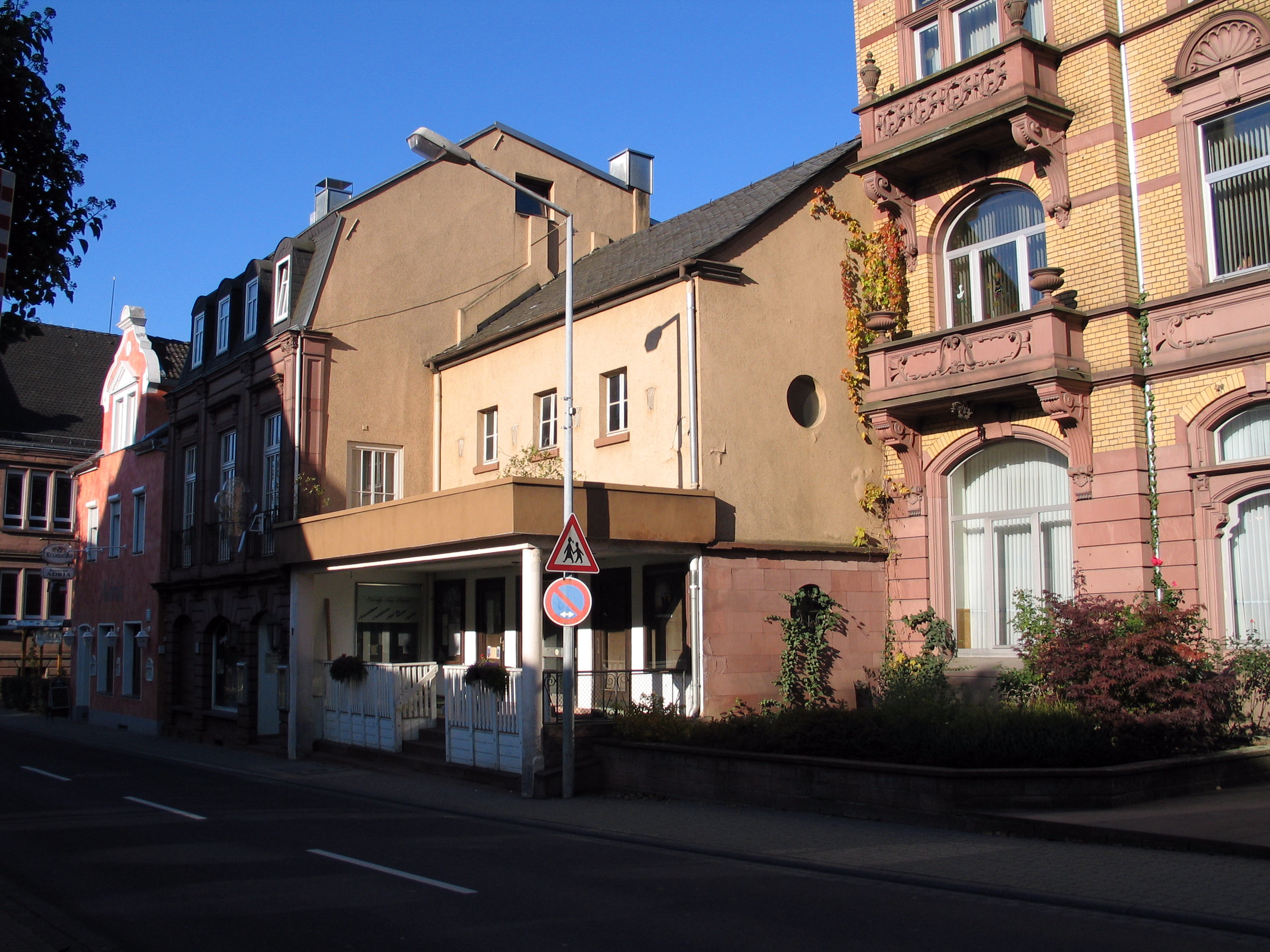 Der Eingangsbereich des Kinos im Jahr 2004