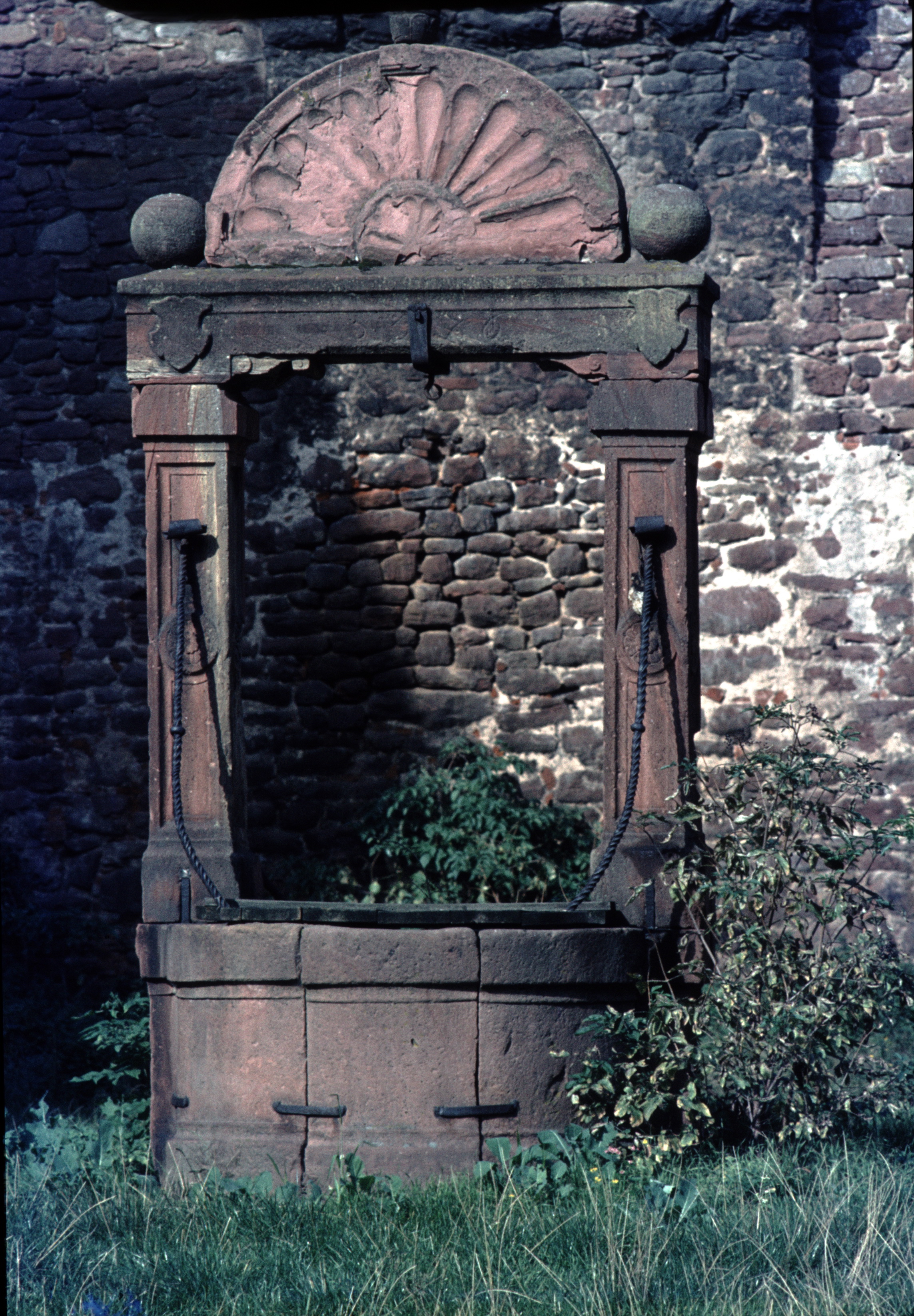 Der Schöpfbrunnen um 1970